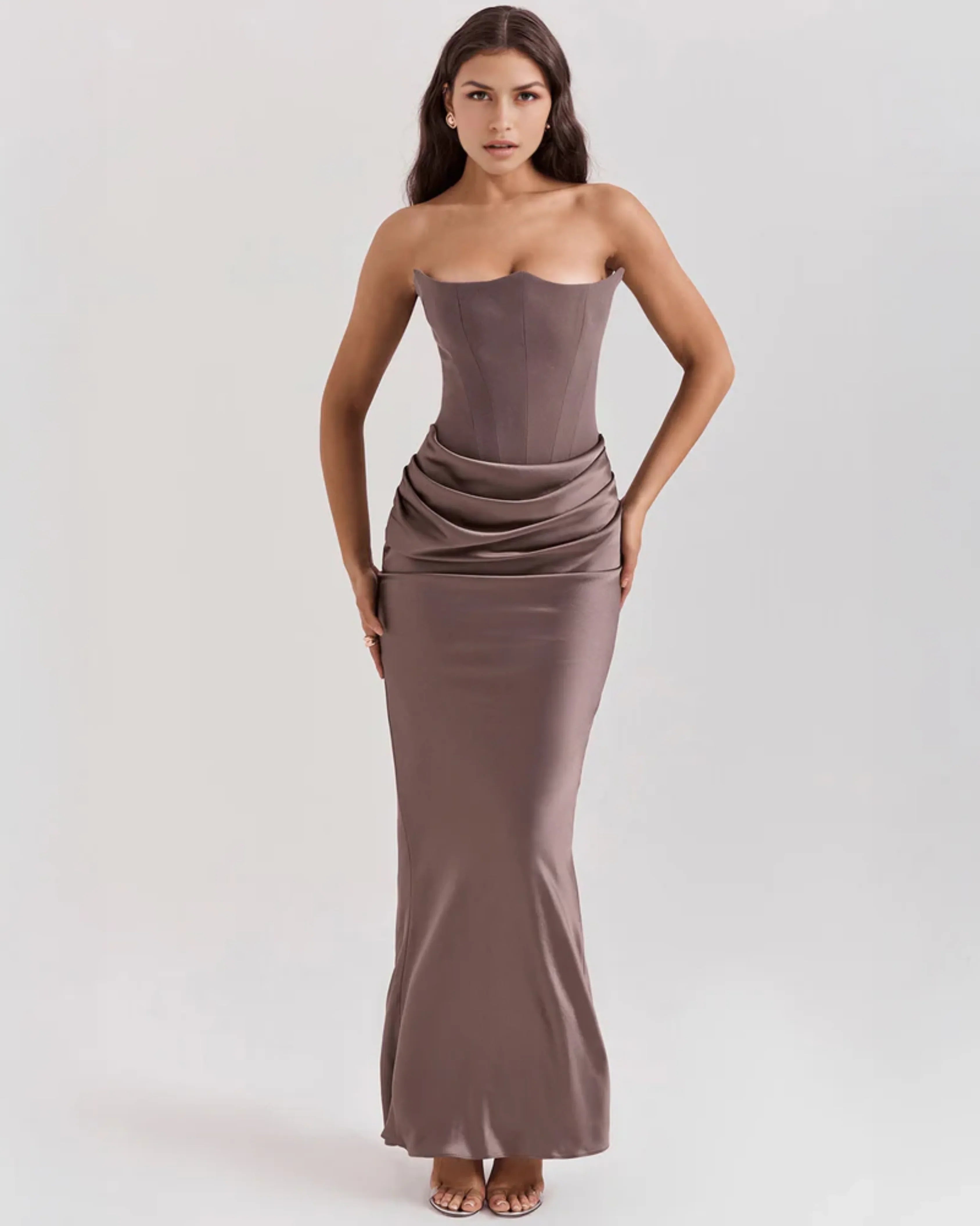 Rosalind Maxi Dress - Endless - UAE Rental and Resale for Women's Fashion