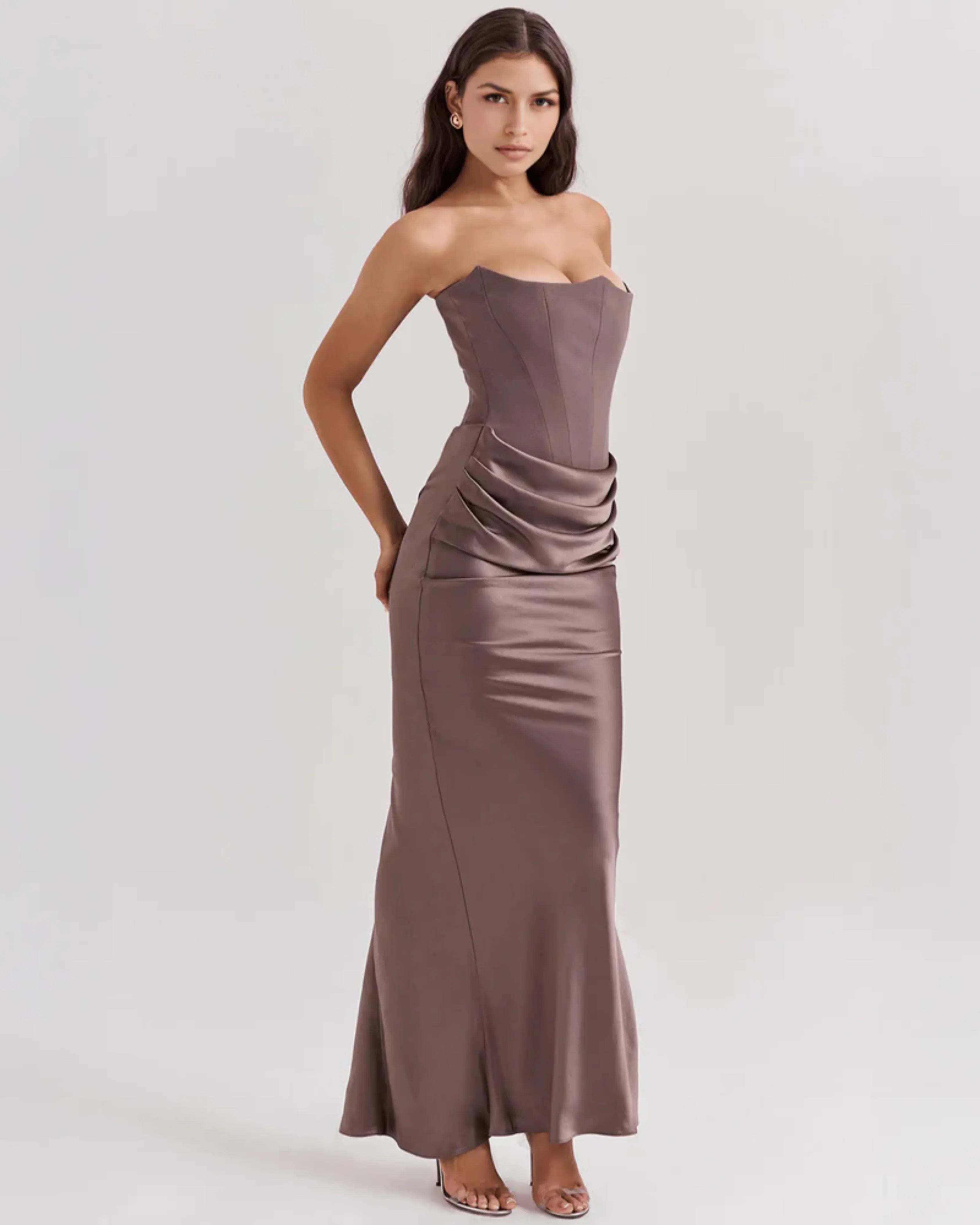 Rosalind Maxi Dress - Endless - UAE Rental and Resale for Women's Fashion