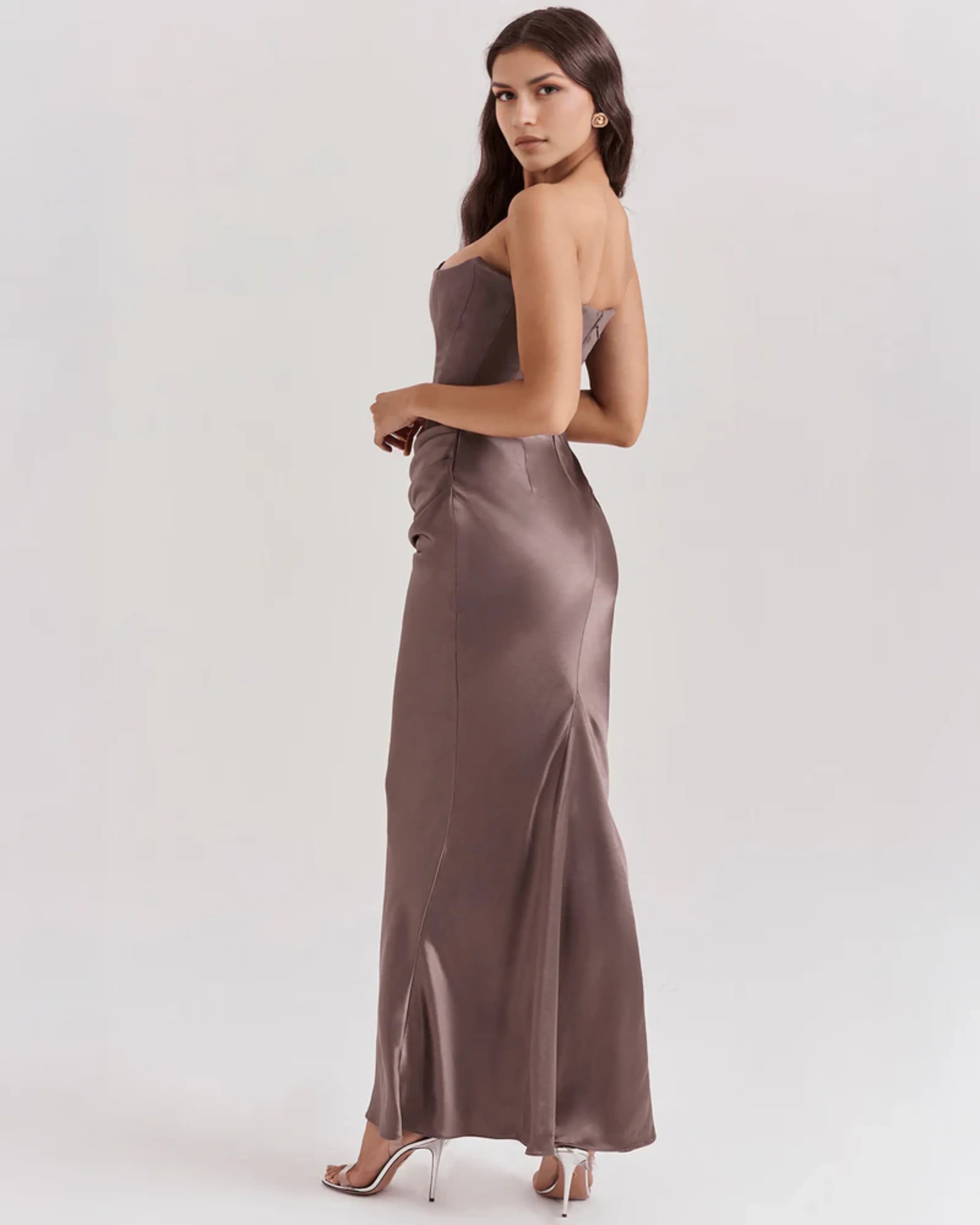Rosalind Maxi Dress - Endless - UAE Rental and Resale for Women's Fashion