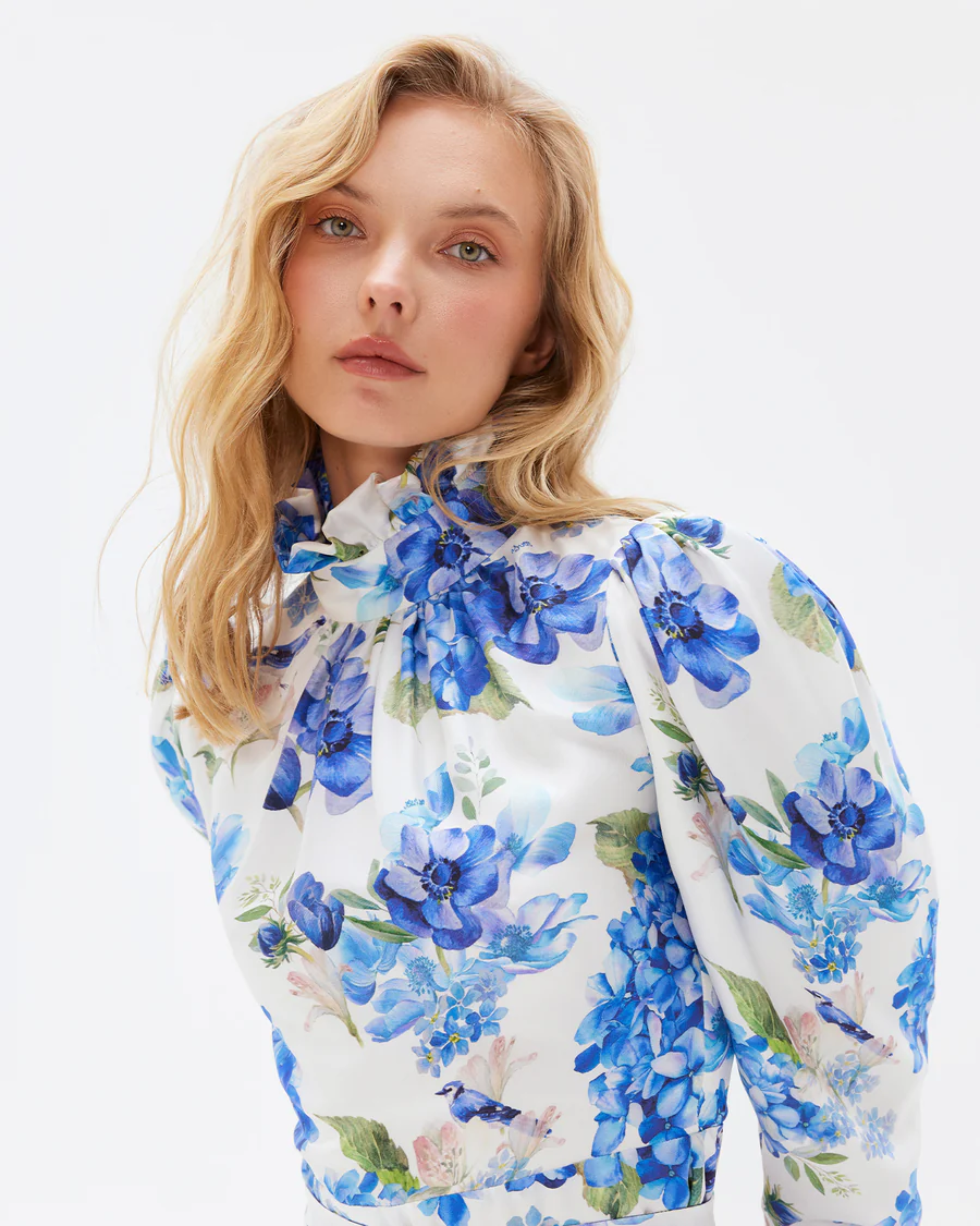 Rose Backless Dress - Endless - UAE Rental and Resale for Women's Fashion