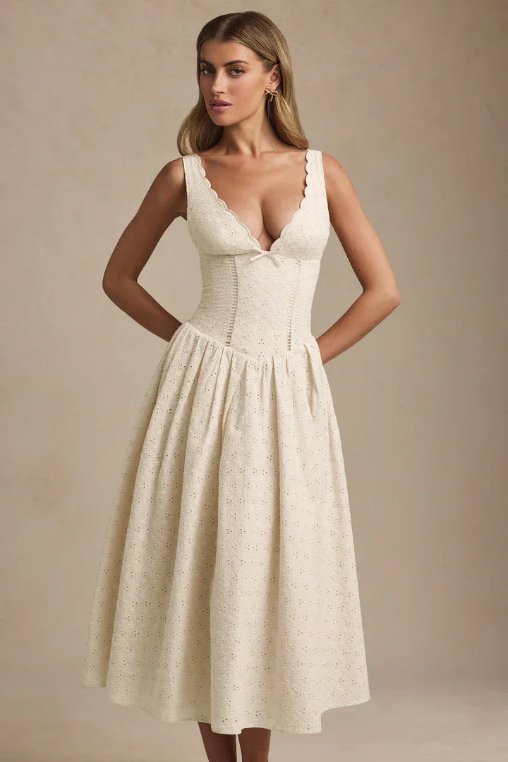 Saidey Broderie Anglaise Bow-Detail A-Line Midaxi Dress - Endless - UAE Rental and Resale for Women's Fashion