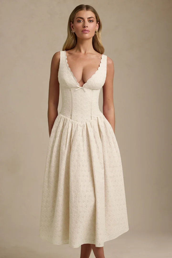 Saidey Broderie Anglaise Bow-Detail A-Line Midaxi Dress - Endless - UAE Rental and Resale for Women's Fashion