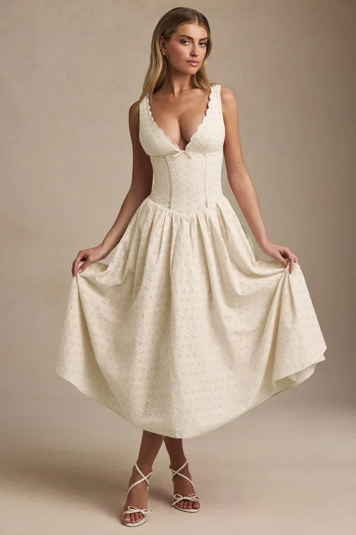 Saidey Broderie Anglaise Bow-Detail A-Line Midaxi Dress - Endless - UAE Rental and Resale for Women's Fashion