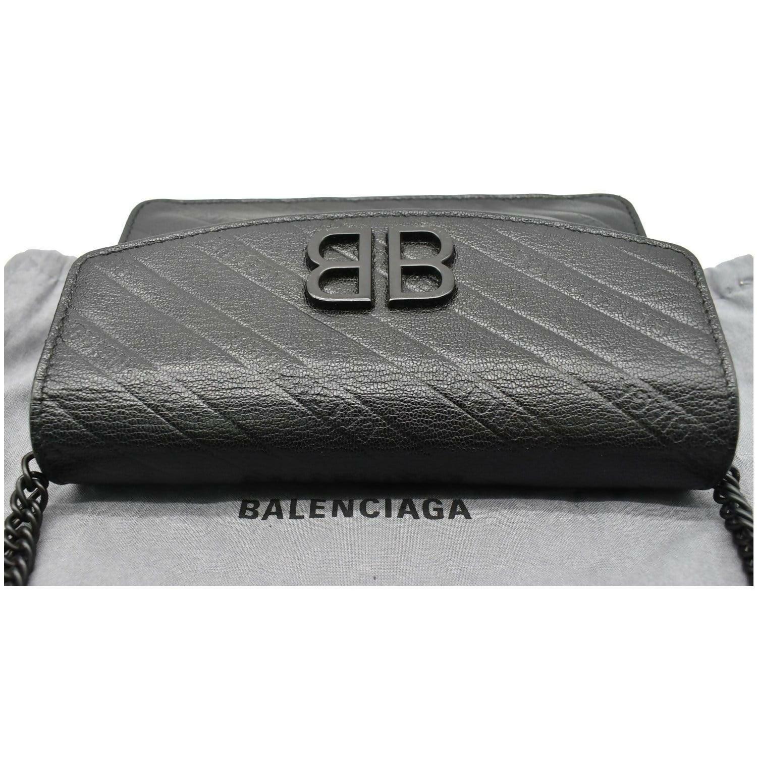 Shiny Goatskin Logo Embossed Monochrome BB Chain Wallet Black - Endless - UAE Rental and Resale for Women's Fashion