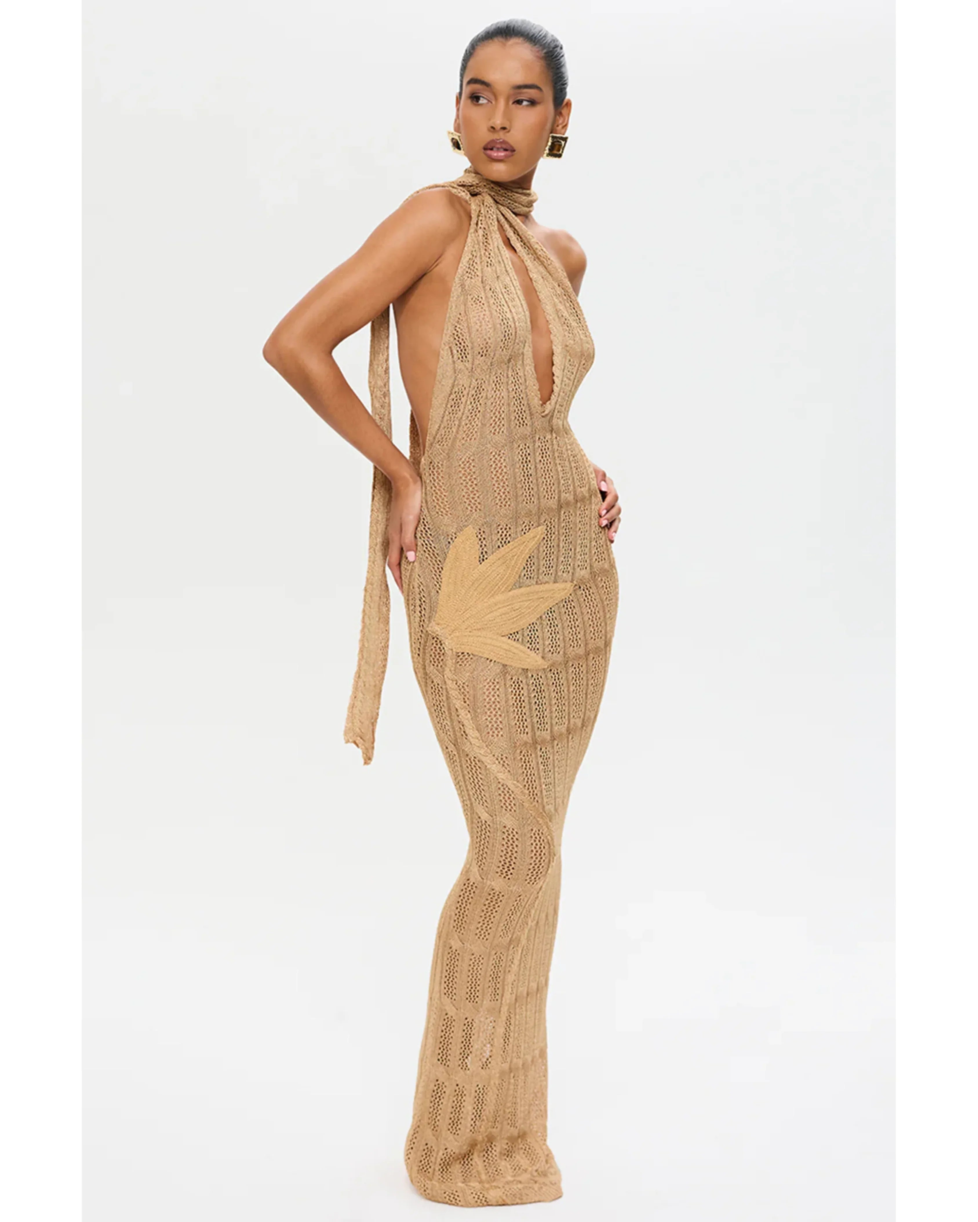 Soleil Halter Knitted Maxi Dress - Endless - UAE Rental and Resale for Women's Fashion