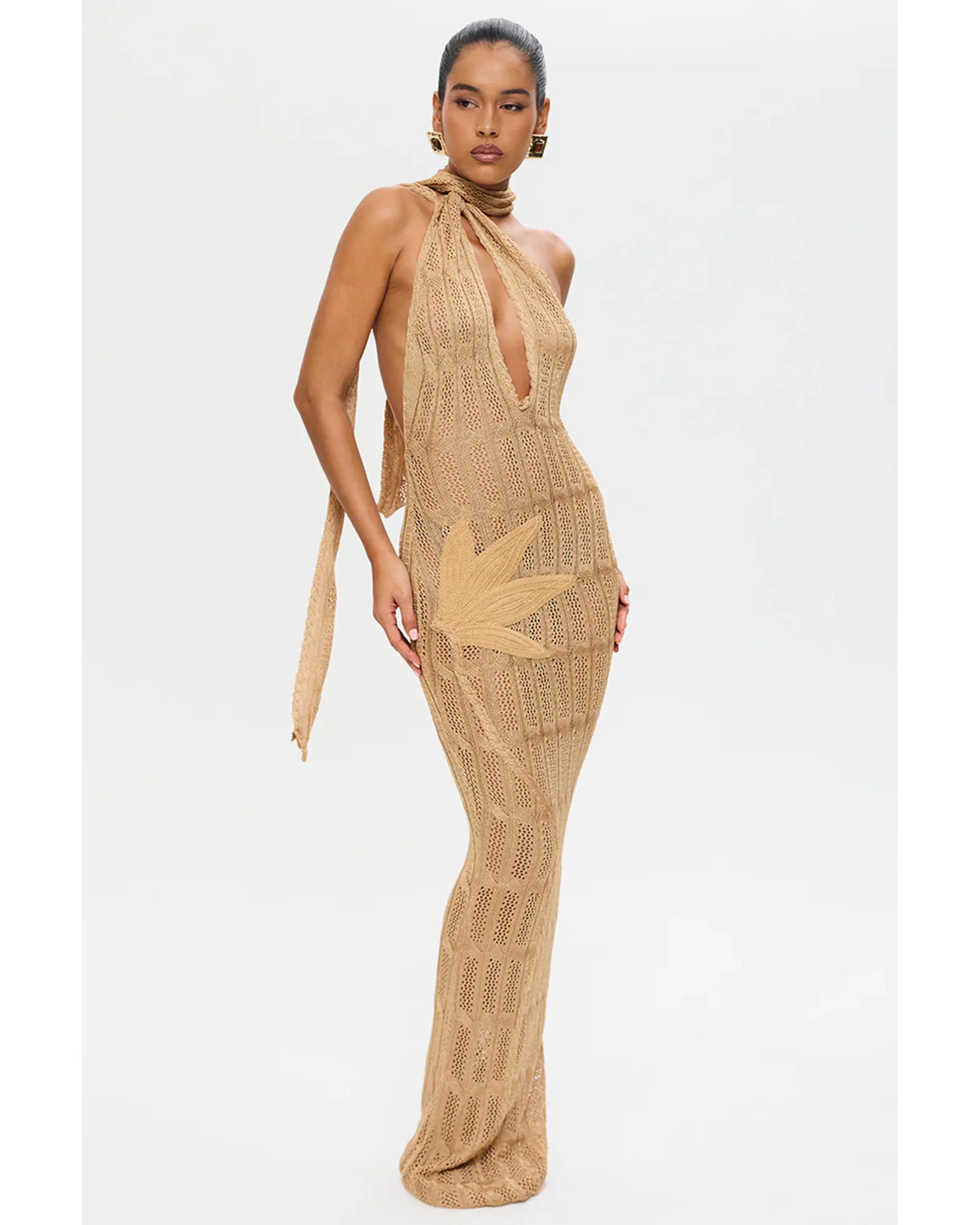 Soleil Halter Knitted Maxi Dress - Endless - UAE Rental and Resale for Women's Fashion