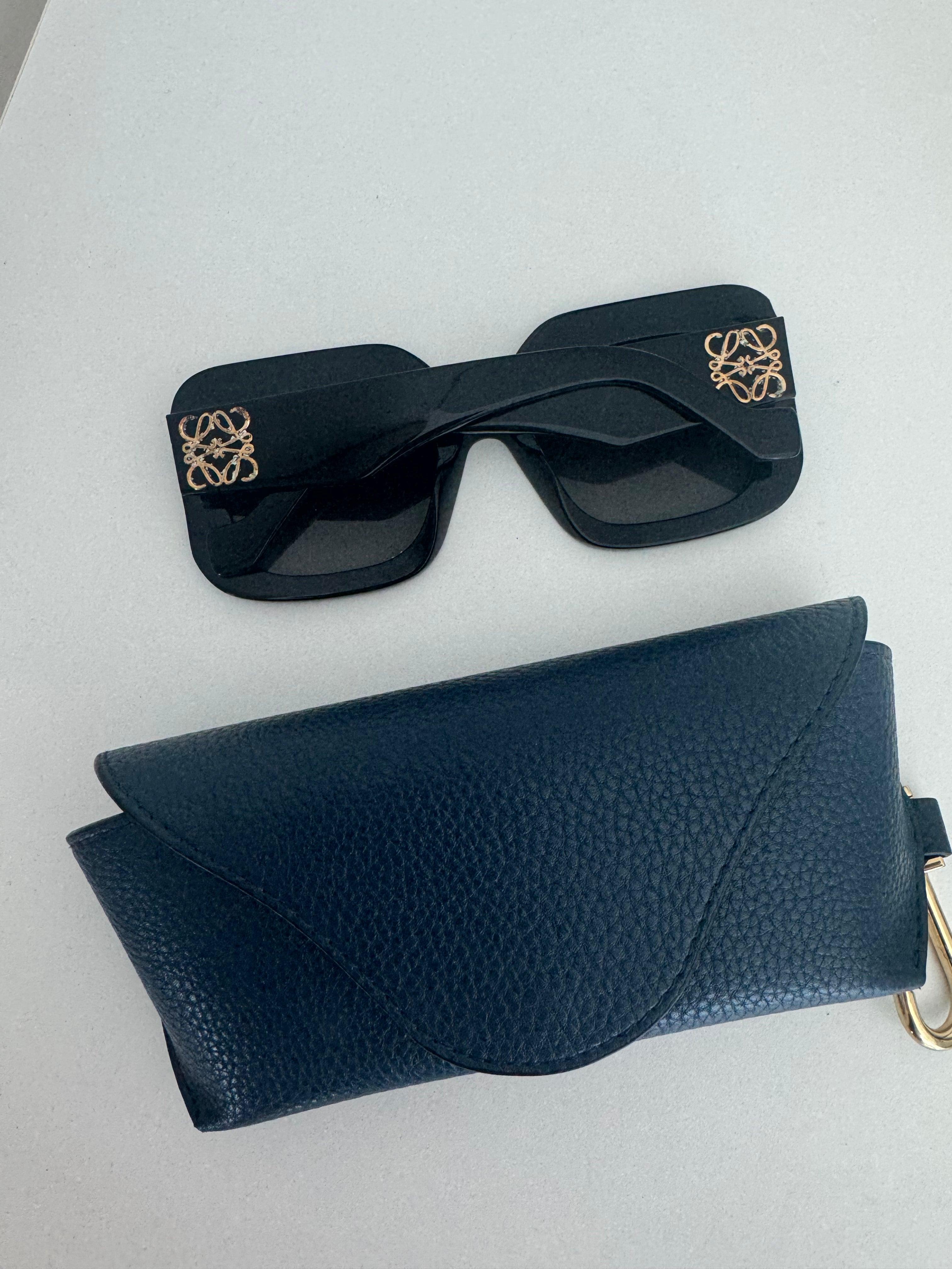 Square Anagram Sunglasses Black - Endless - UAE Rental and Resale for Women's Fashion