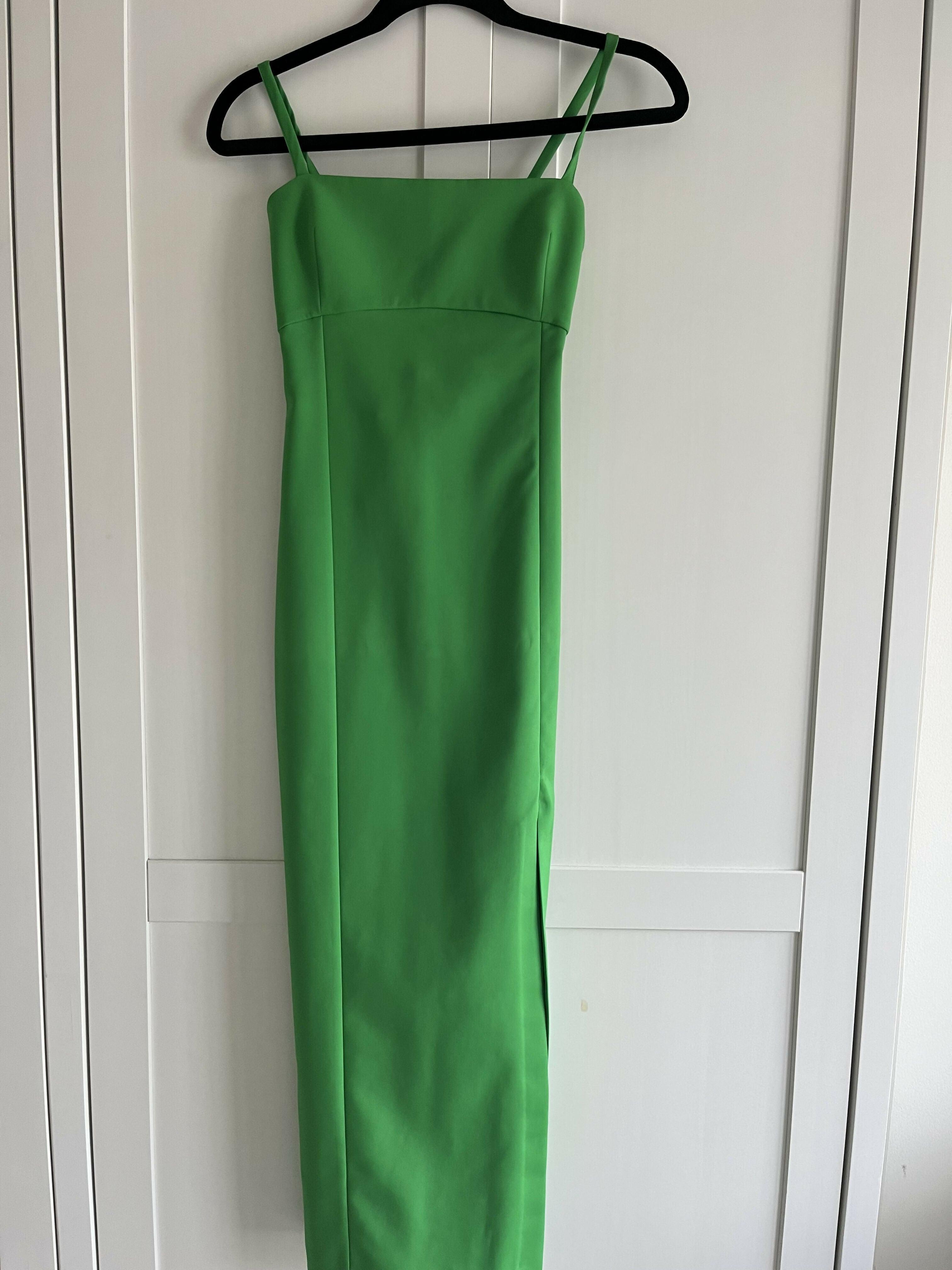 Studio Midi dress - Endless - UAE Rental and Resale for Women's Fashion