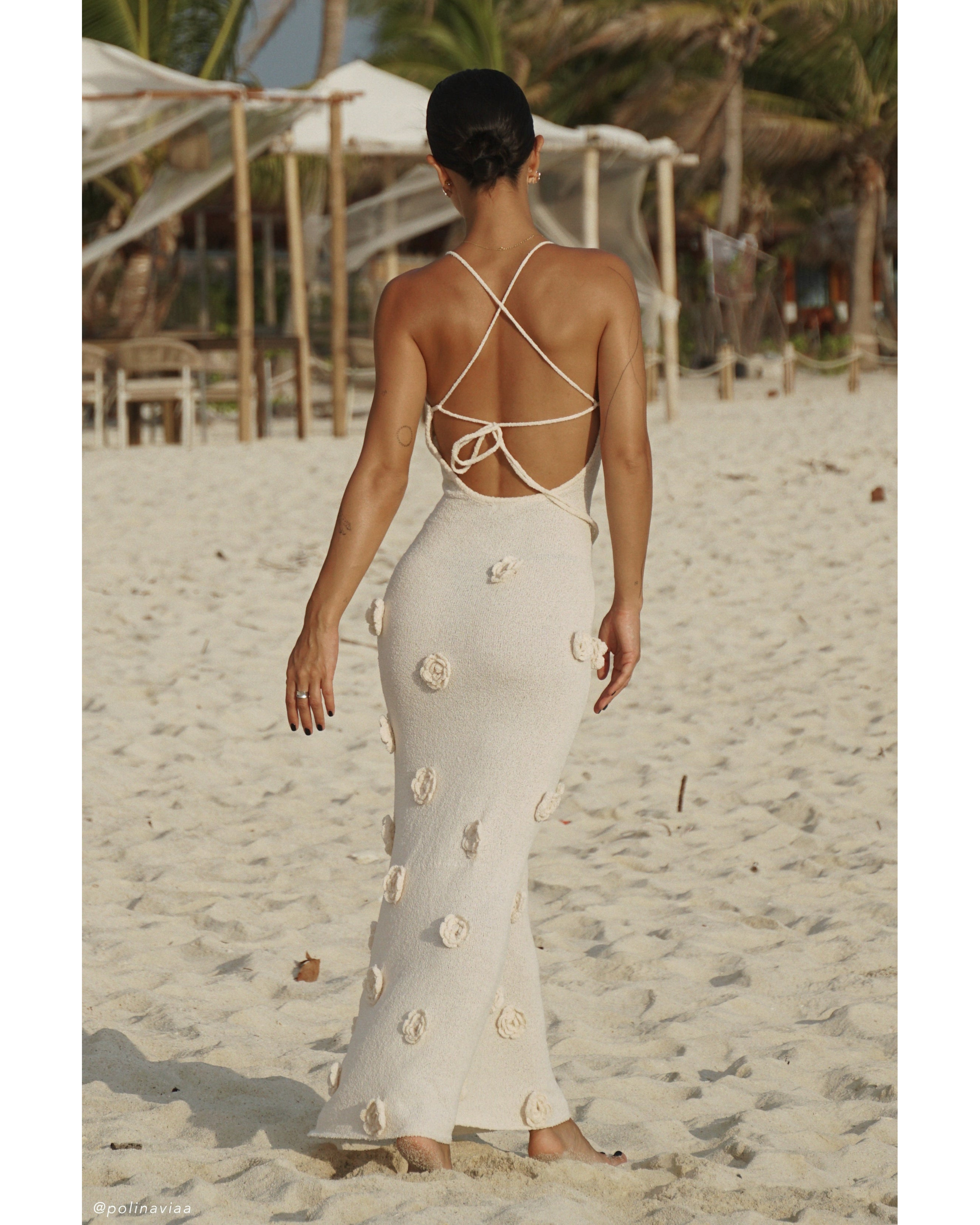 Suki Knit Maxi Dress With Flowers - Endless - UAE Rental and Resale for Women's Fashion