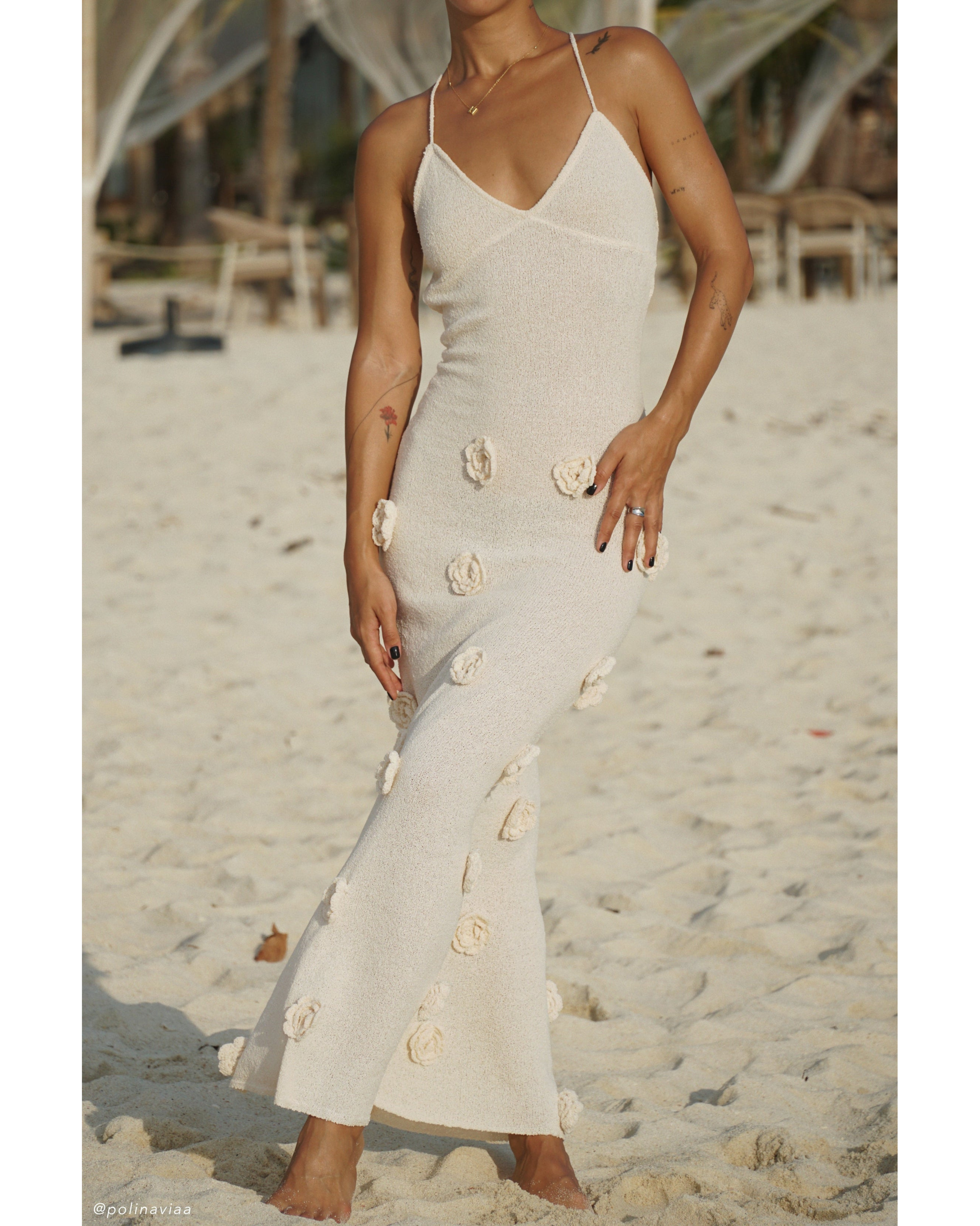 Suki Knit Maxi Dress With Flowers - Endless - UAE Rental and Resale for Women's Fashion