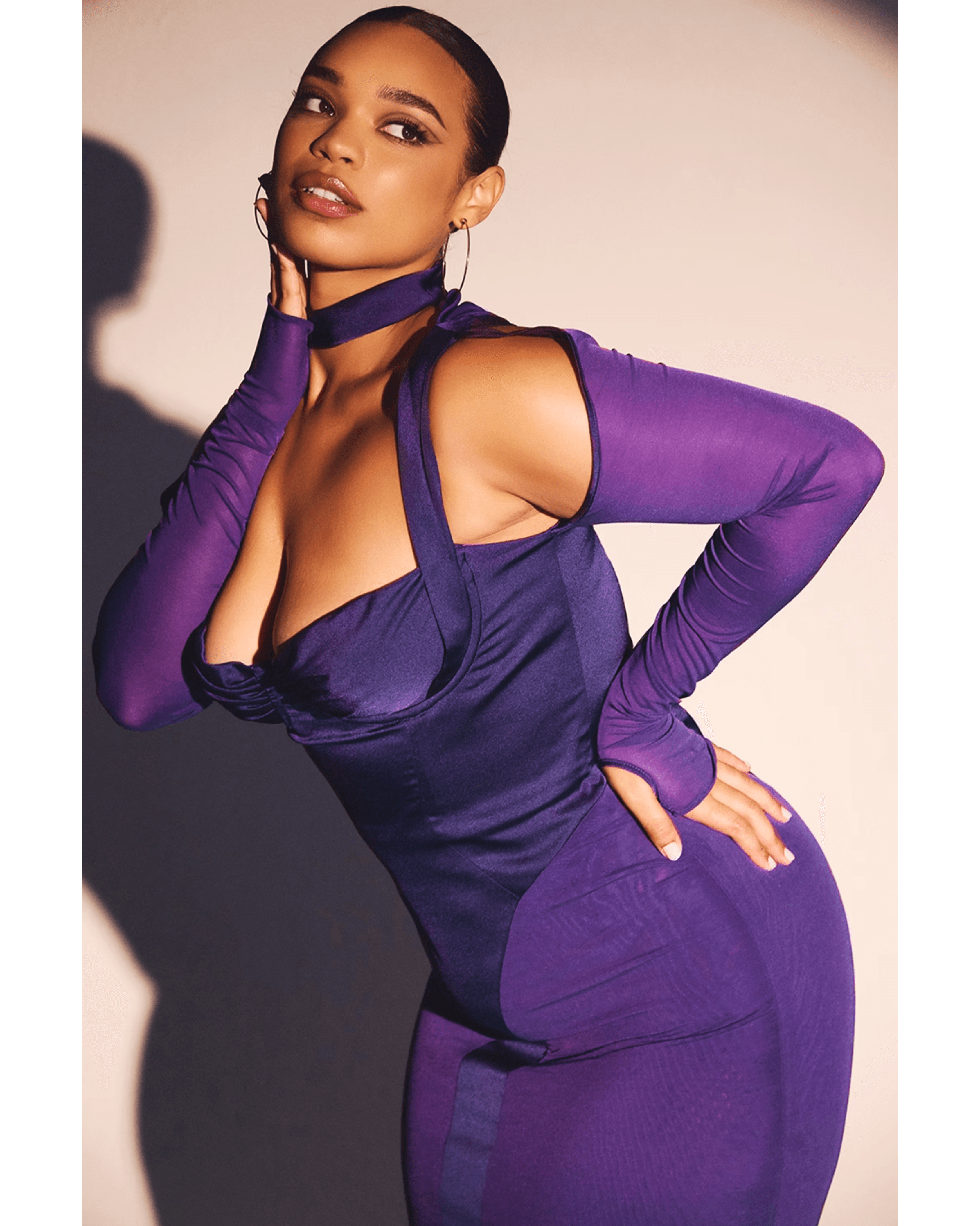 Talika Grape Corset Midi Dress - Endless - UAE Rental and Resale for Women's Fashion