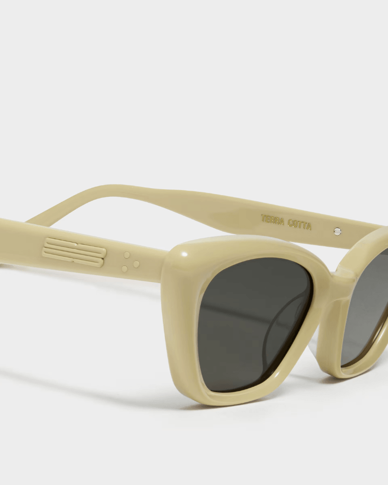 Terra Cotta Y6 - Endless - UAE Rental and Resale for Women's Fashion