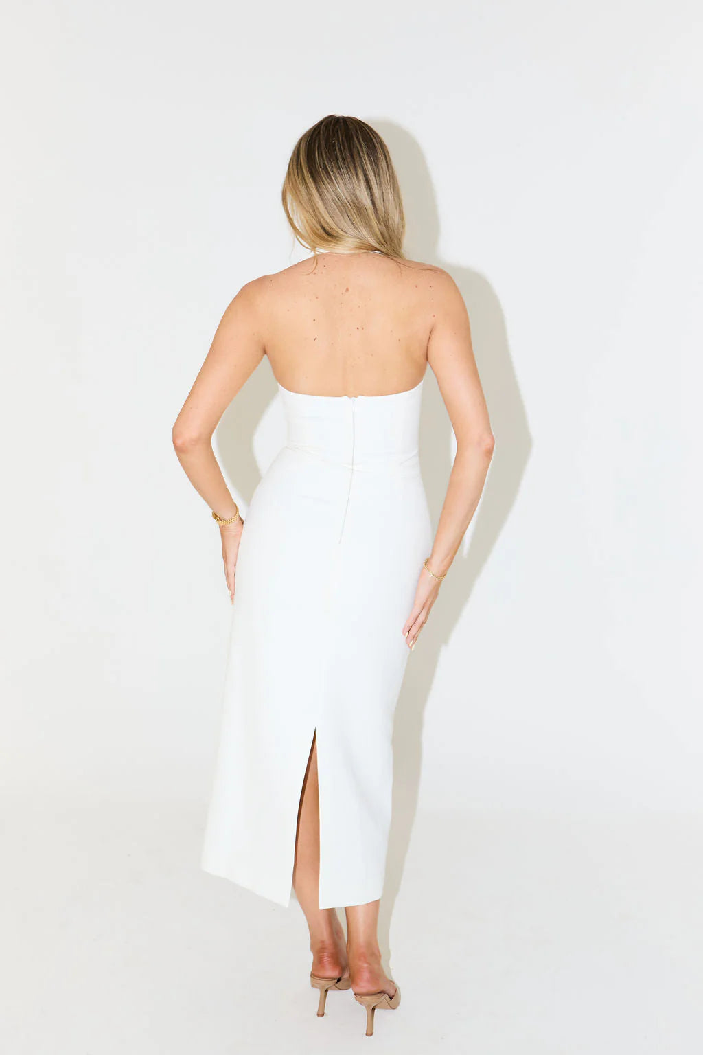 The Ultimate Muse Halter Neck Midi Dress - Endless - UAE Rental and Resale for Women's Fashion