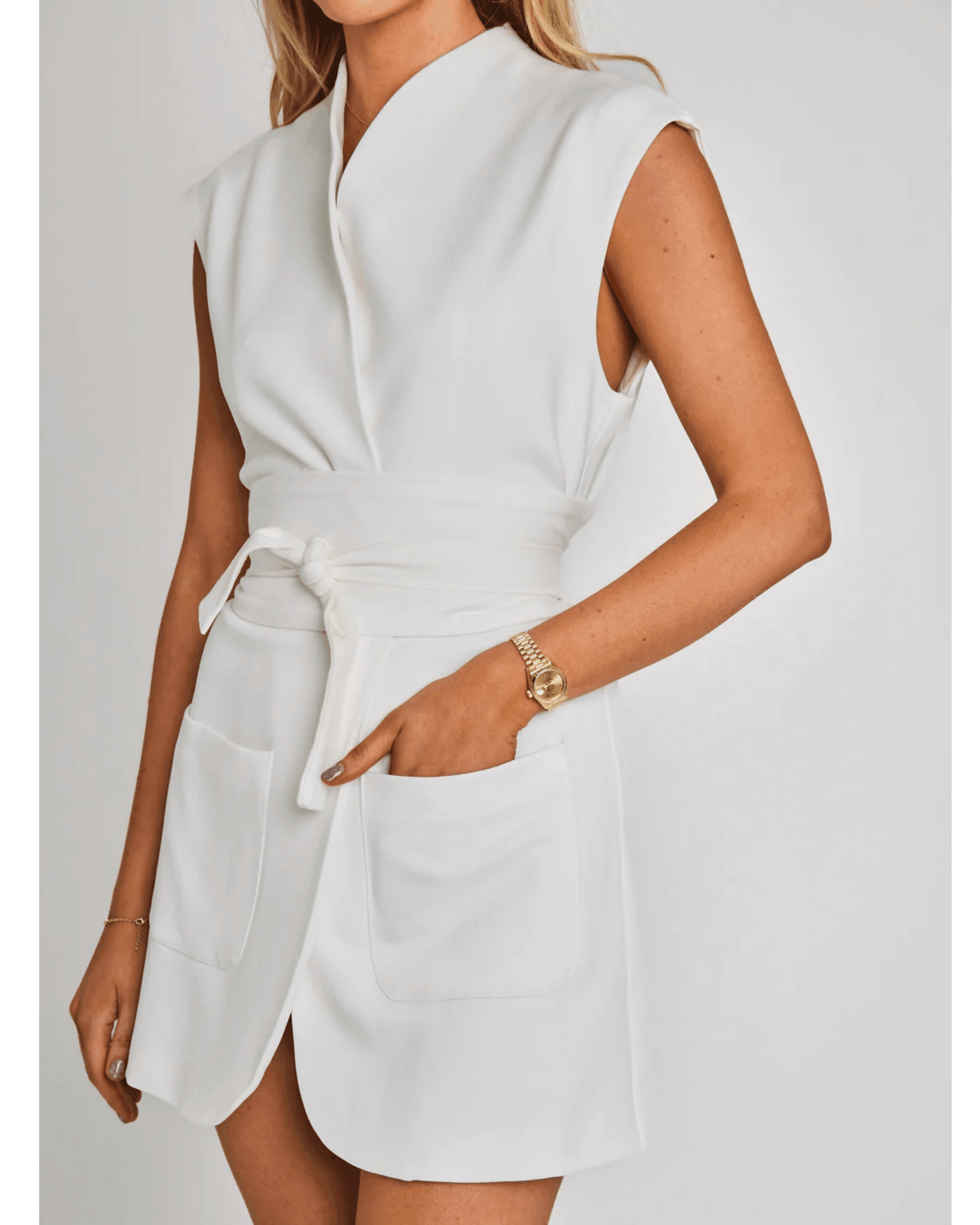 The Ultimate Muse Sleeveless Dress With Additional Belts - Endless - UAE Rental and Resale for Women's Fashion