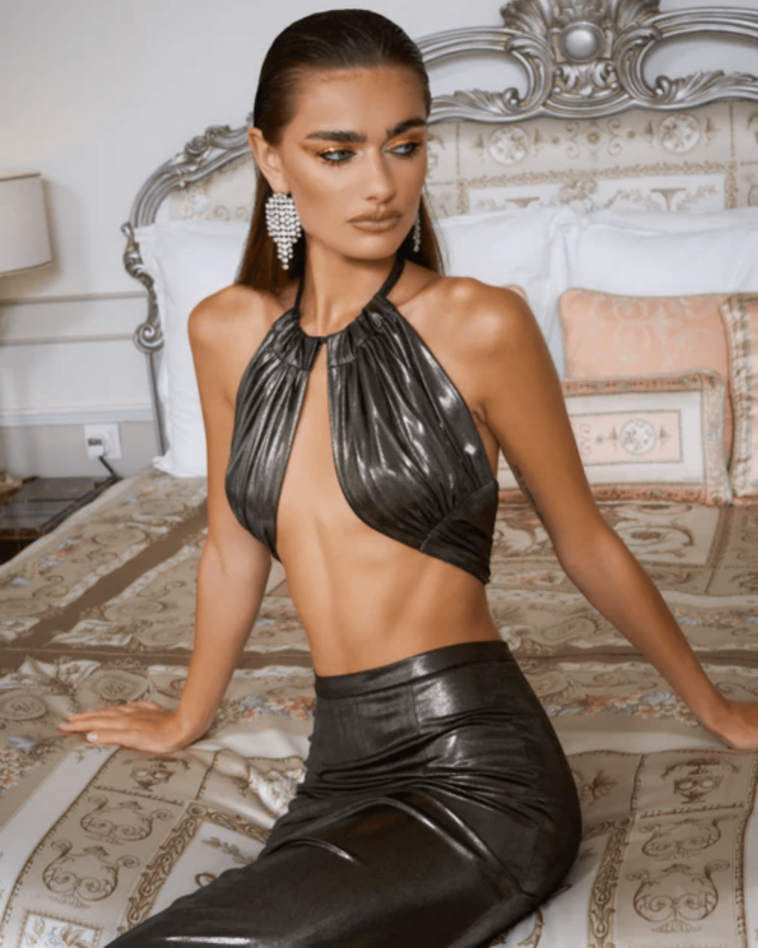 Tiana Skirt - Endless - UAE Rental and Resale for Women's Fashion