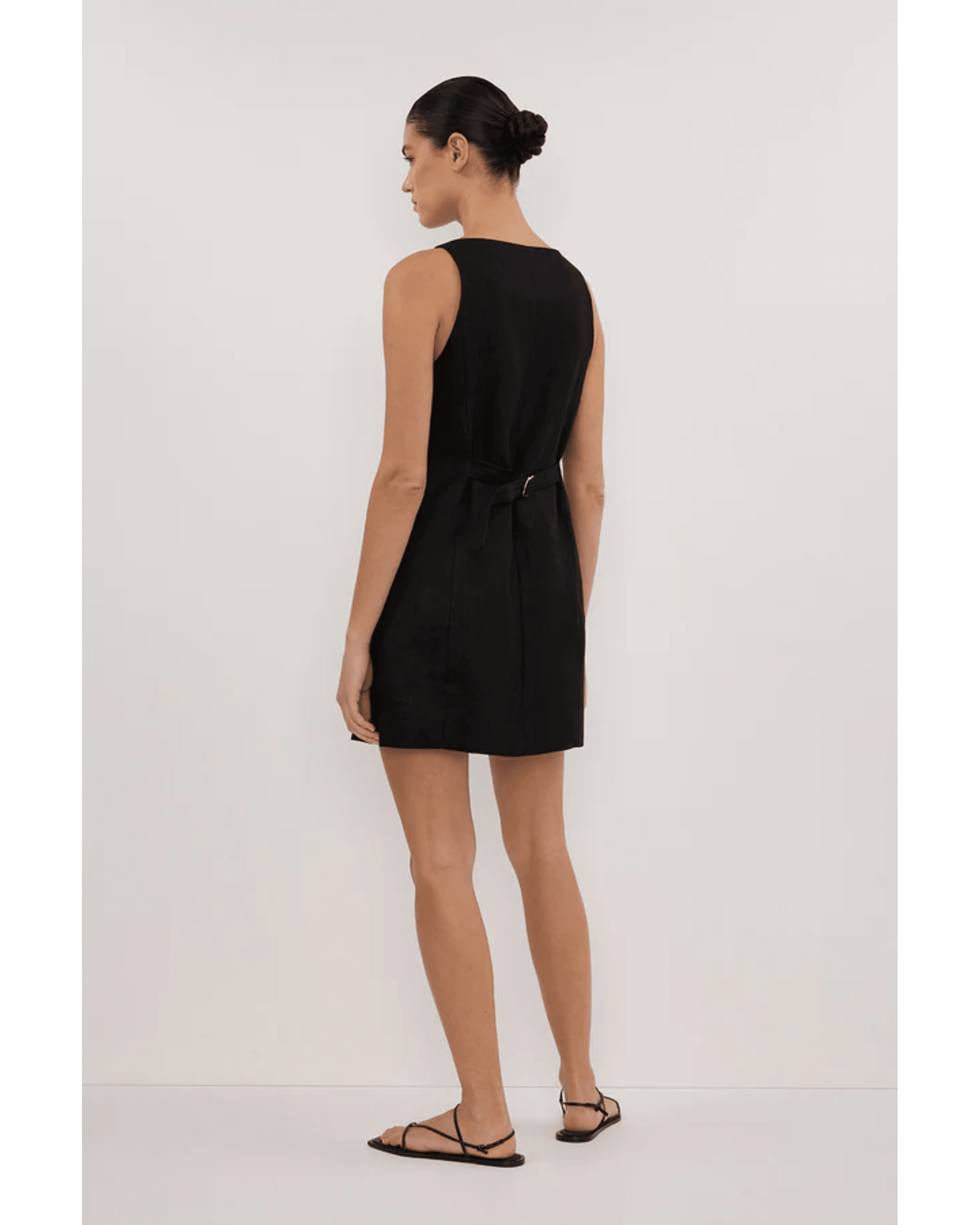 Tommy Black Linen Mini Dress - Endless - UAE Rental and Resale for Women's Fashion