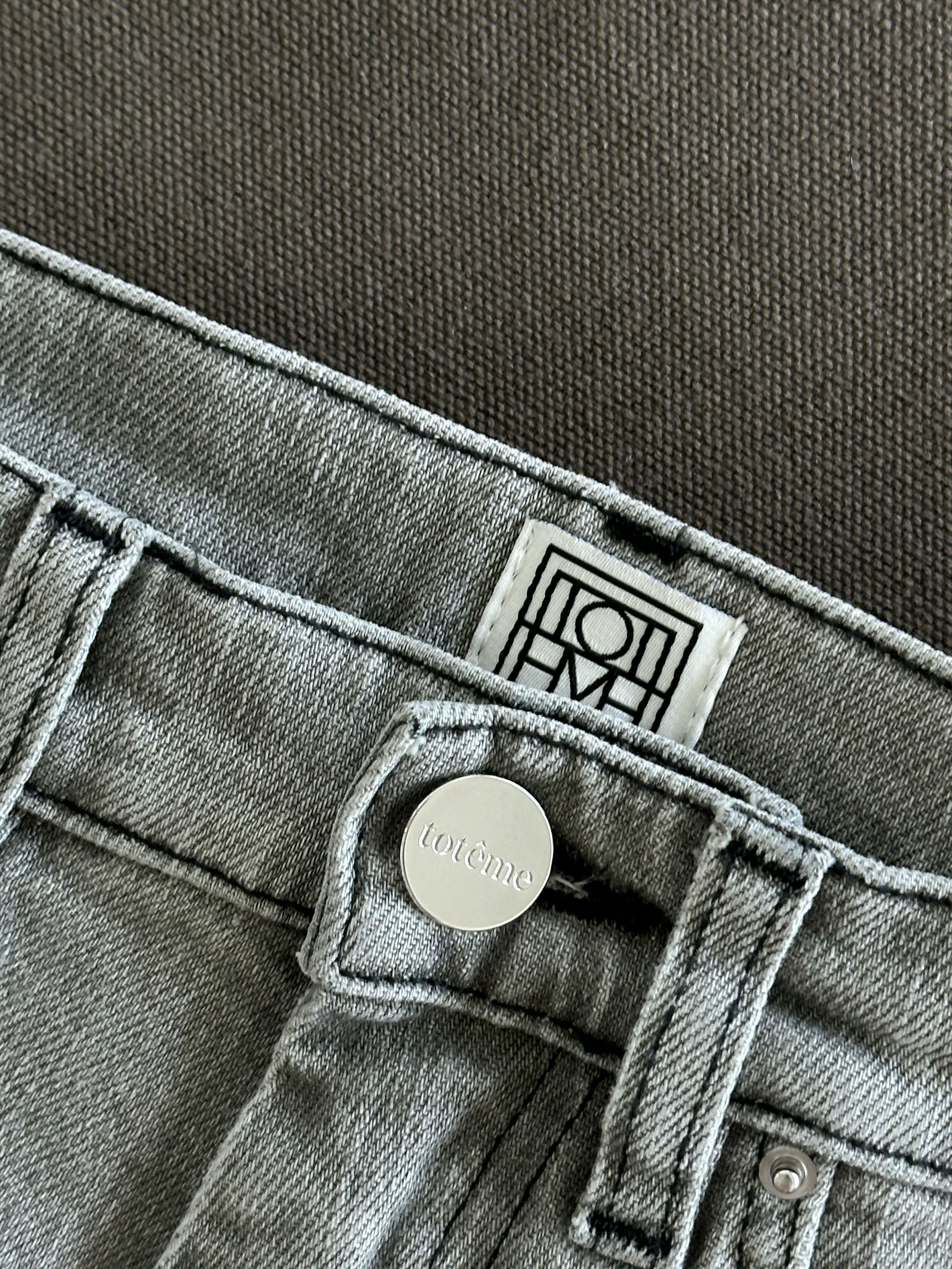 Twisted Seam Straight-Leg Jeans - Endless - UAE Rental and Resale for Women's Fashion