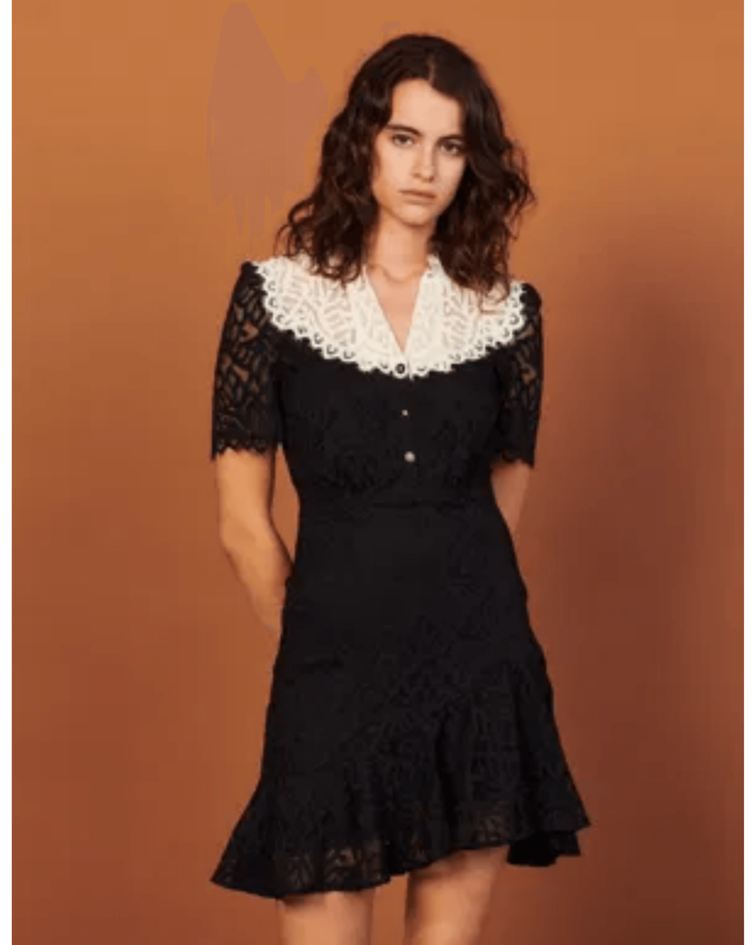 Two-Tone Lace Dress - Endless - UAE Rental and Resale for Women's Fashion