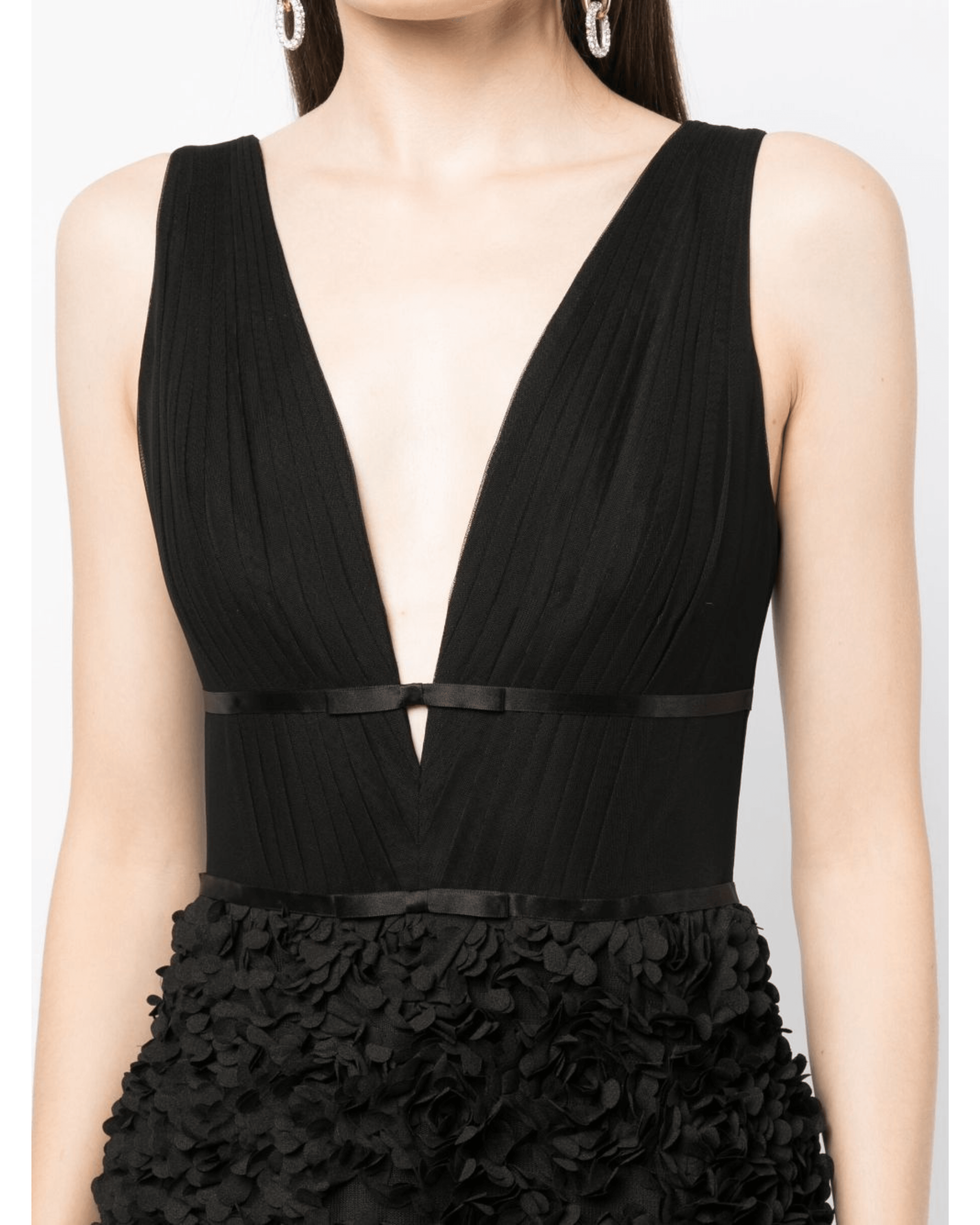 V-neck Embroidered Maxi Dress - Endless - UAE Rental and Resale for Women's Fashion