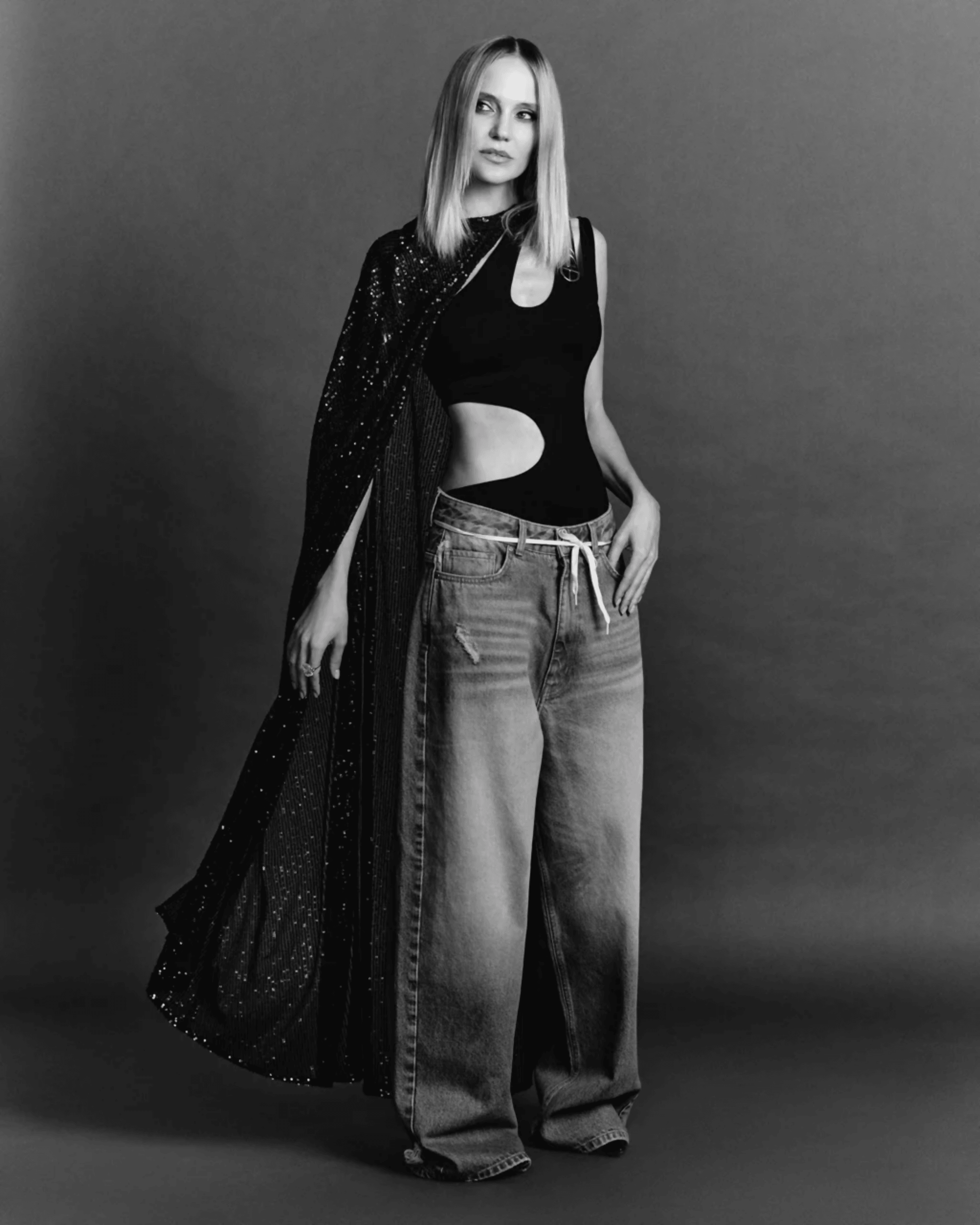 Wide Leg Jeans - Endless - UAE Rental and Resale for Women's Fashion