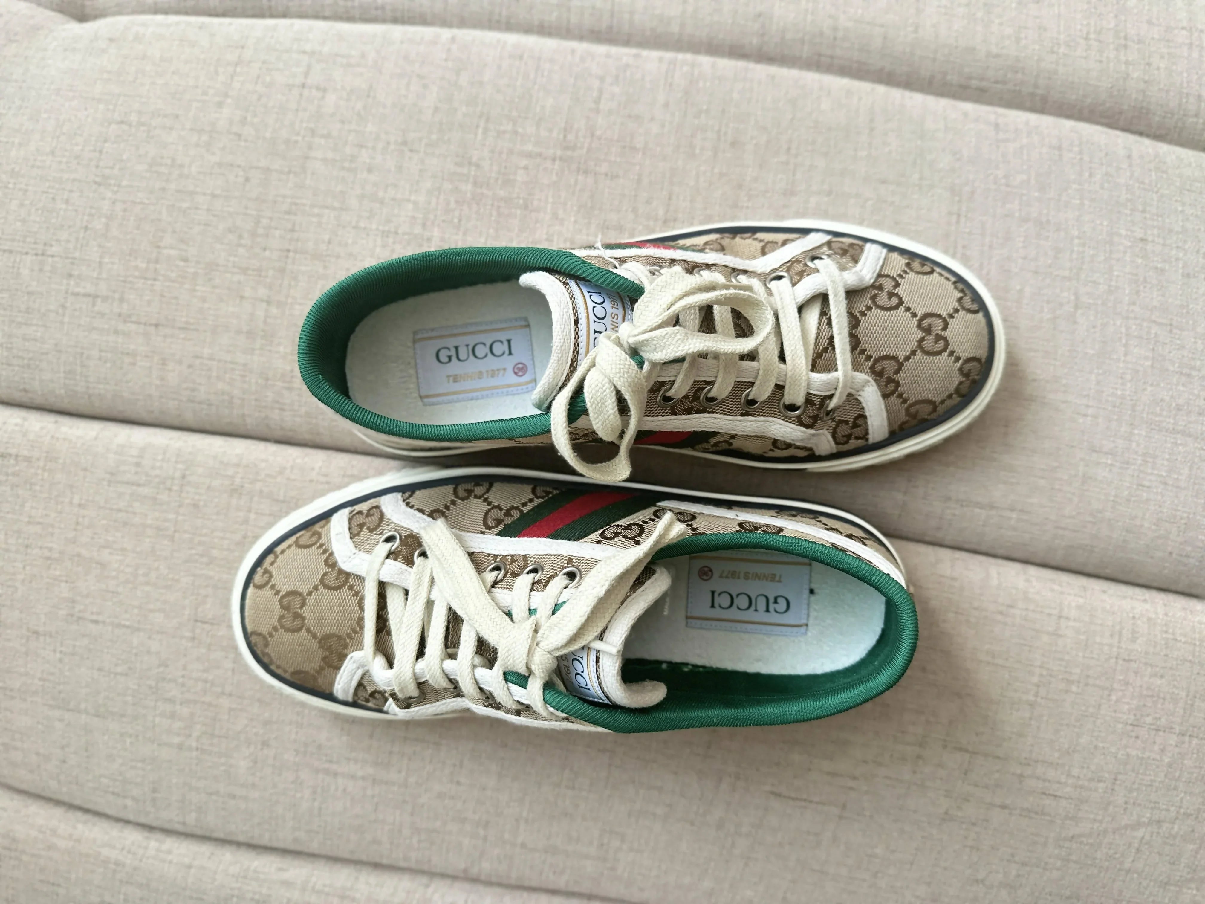 GG Supreme Canvas Sneakers - Endless - UAE Rental and Resale for Women's Fashion