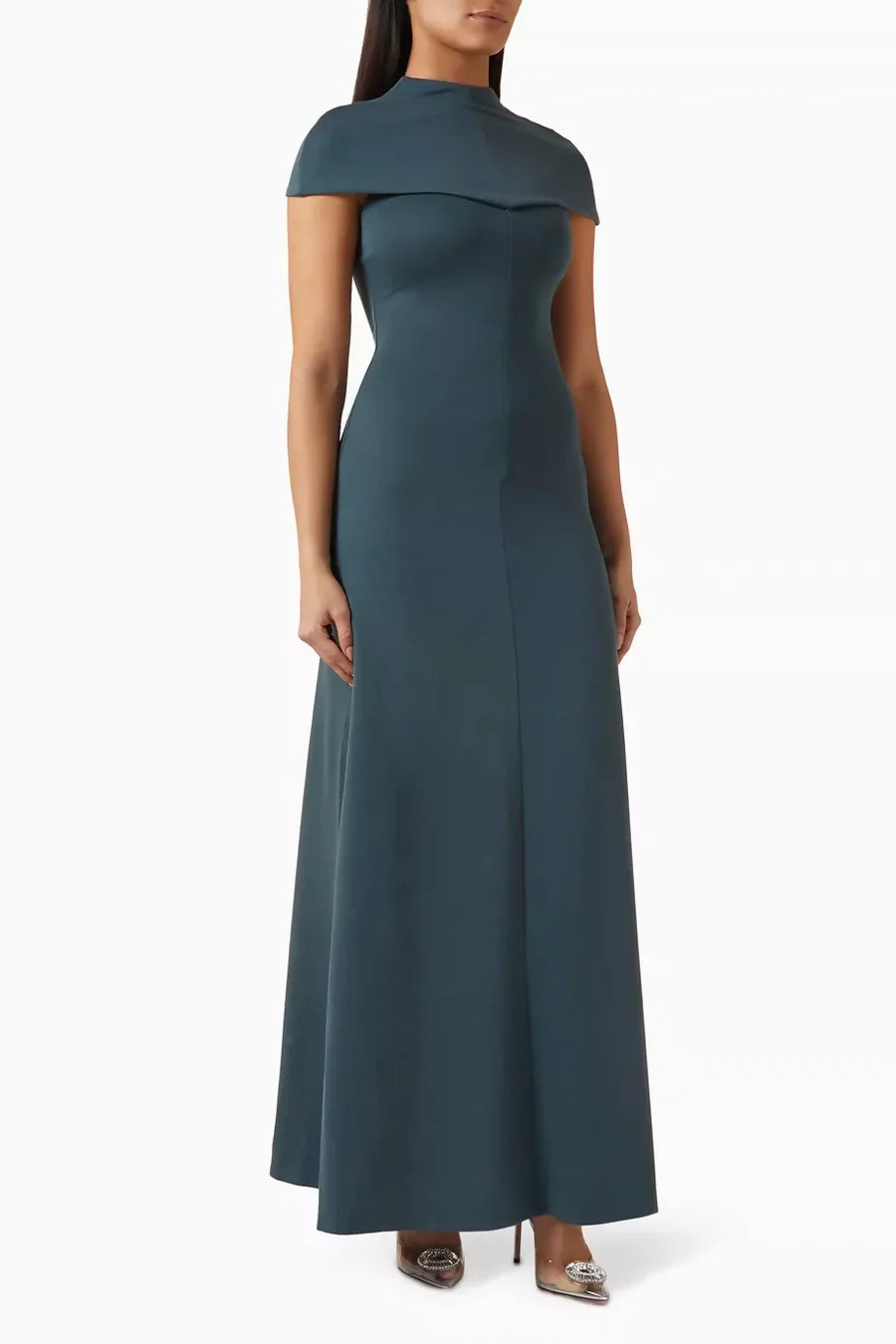 Modest Wear for Ramadan in Dubai: Rent Designer Pieces for Every Iftar