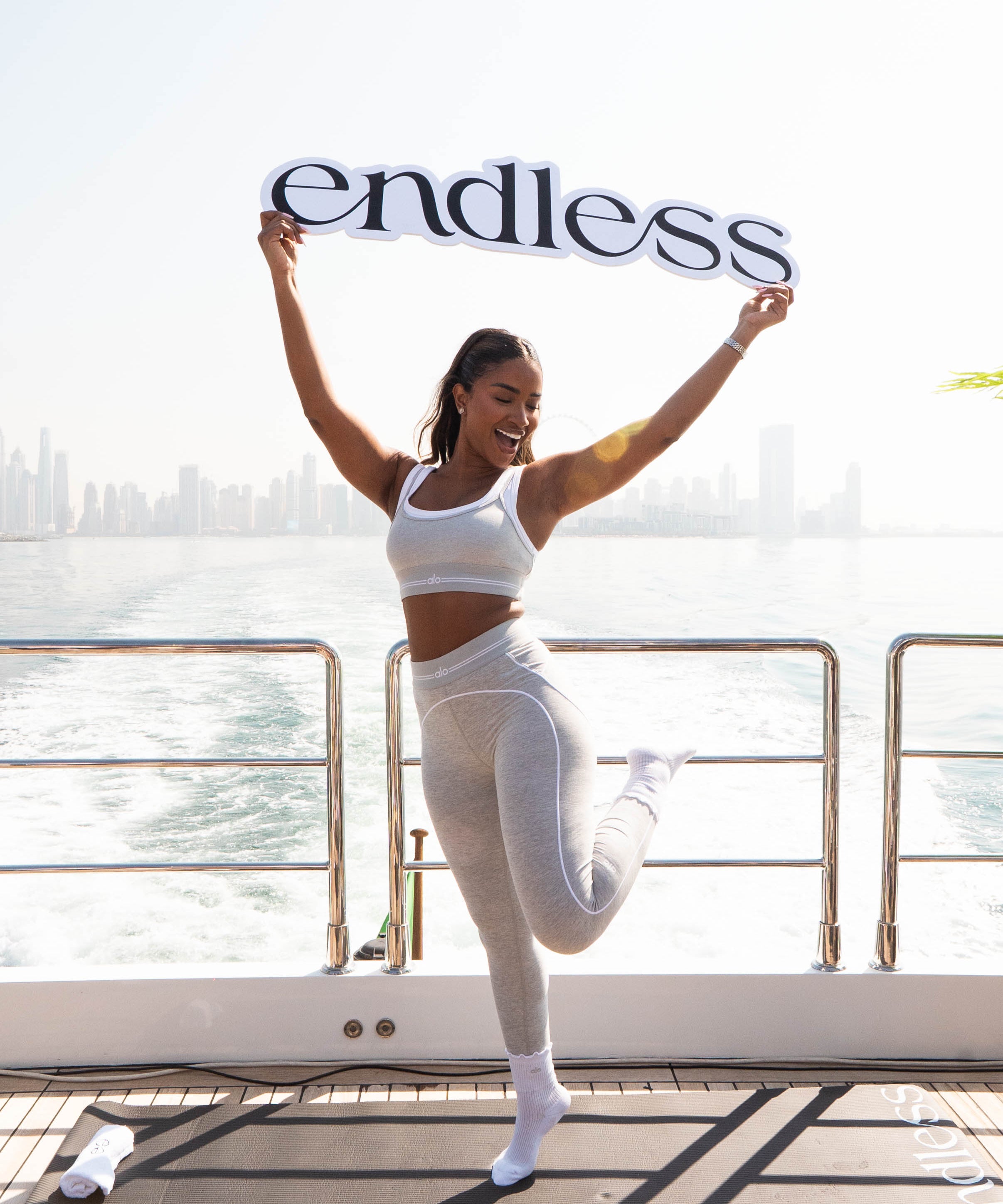 What to Wear on a Dubai Boat Trip or Sunset Cruise