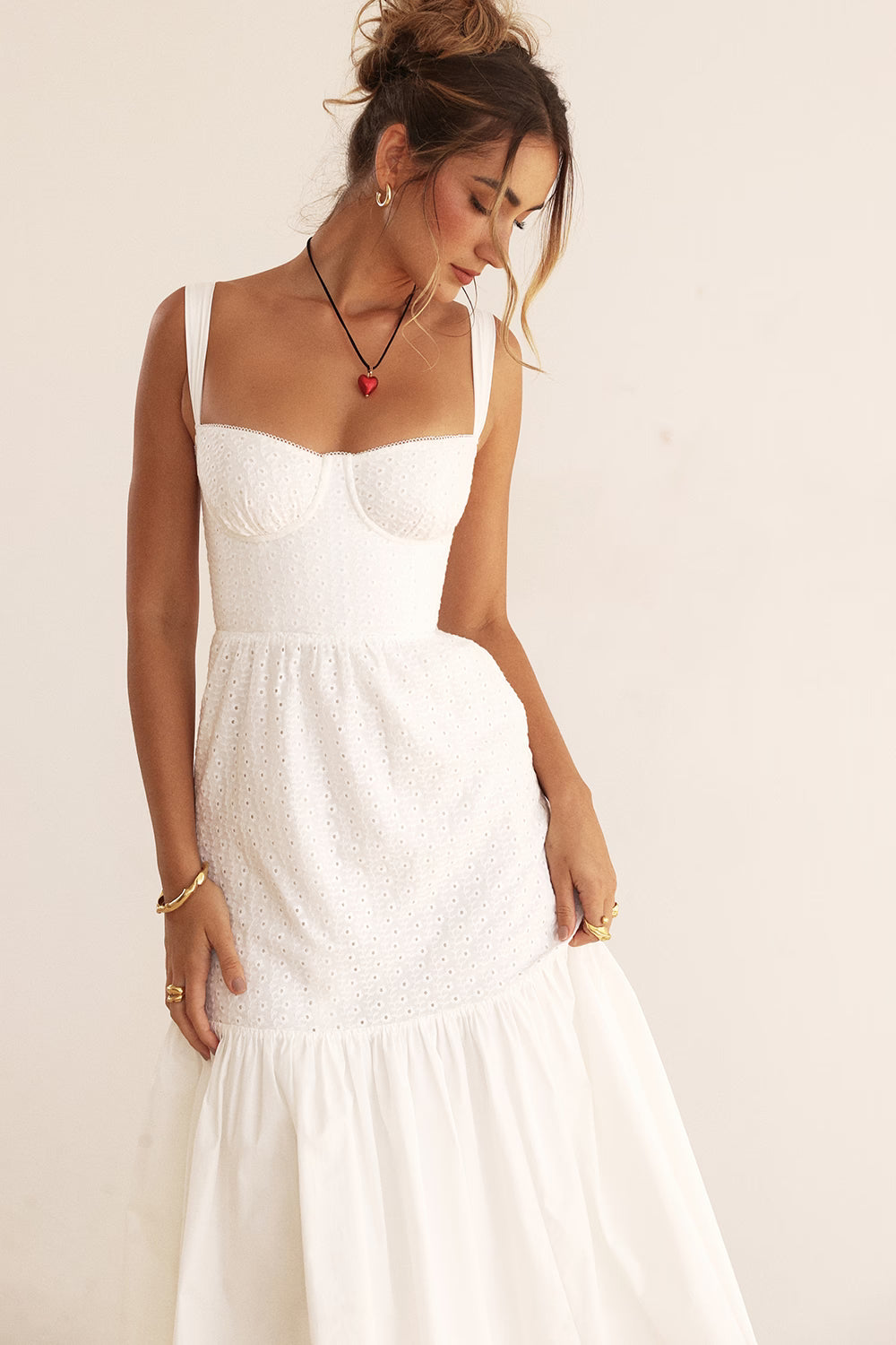 White broderie anglaise midi sundress with sweetheart neckline and tiered skirt — House of CB | Endless UAE