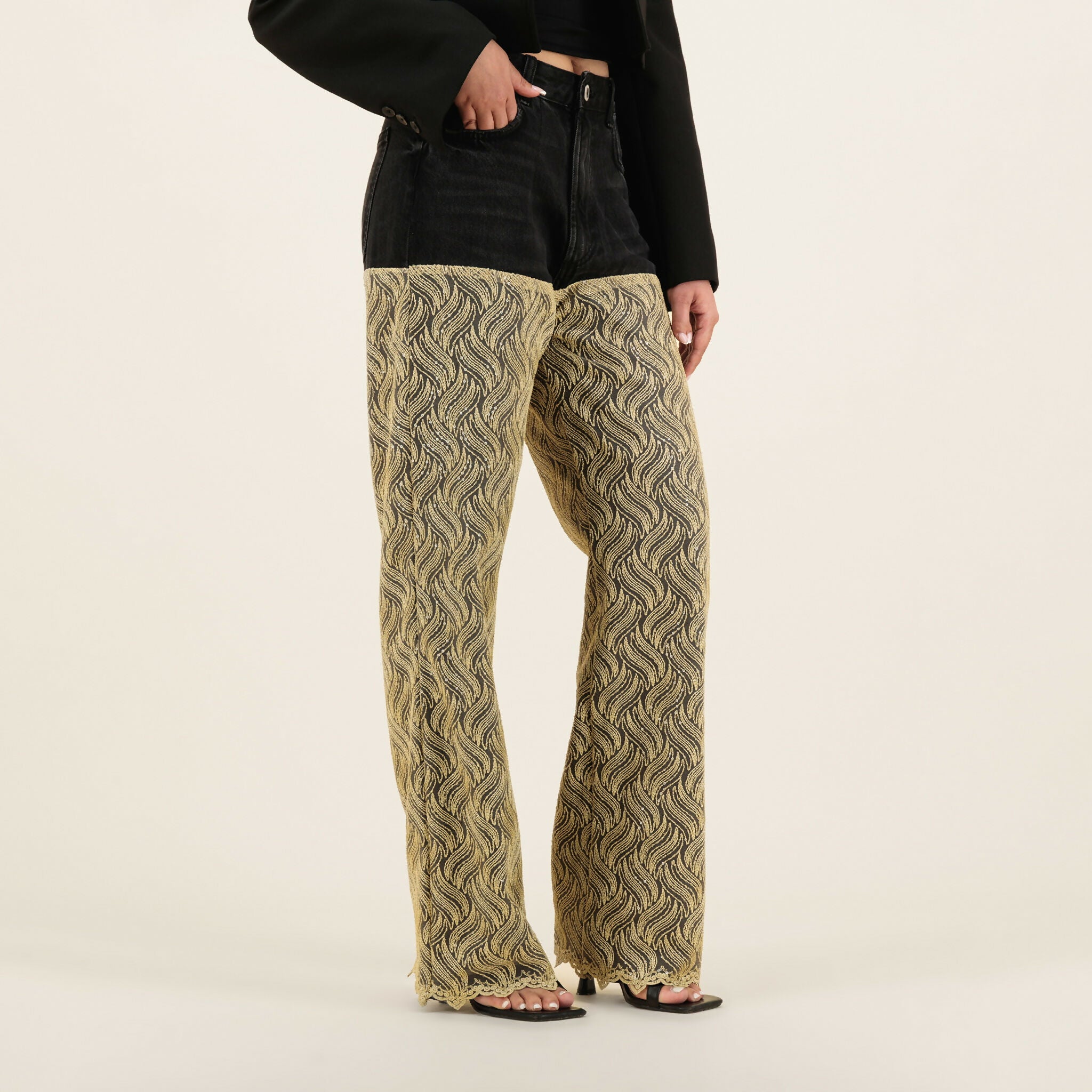 Two-tone wave pattern straight leg denim jeans in beige and black with black panel waist — Quab | Endless UAE