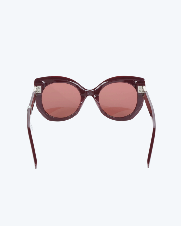 Burgundy cat-eye sunglasses with rose-tinted lenses — Fendi | Endless UAE