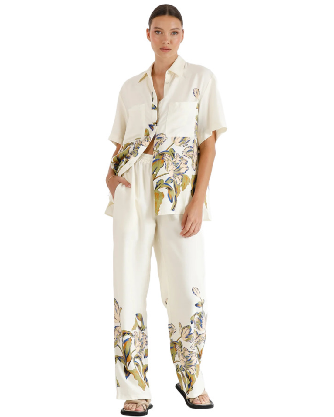 Celeste cream shirt and pants set with blue and gold floral print — Pasduchas | Endless UAE
