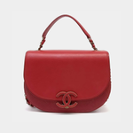 Red leather curved messenger bag with interlocking CC logo detail — Chanel | Endless UAE
