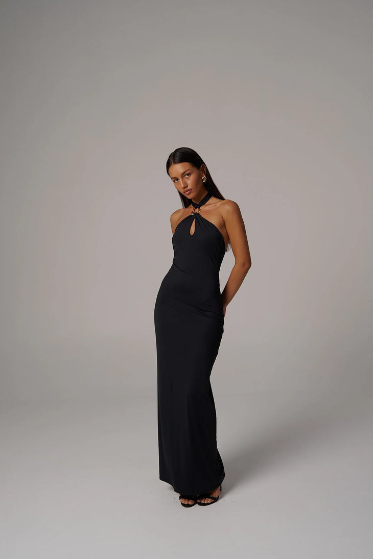 Black halter maxi dress with keyhole neckline and metal ring detail — Sakuranna | Endless UAE