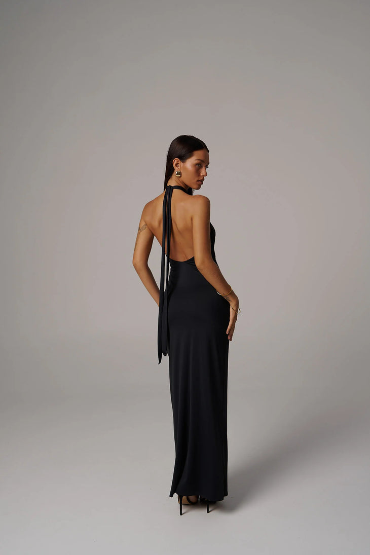 Black halter maxi dress with keyhole neckline and metal ring detail — Sakuranna | Endless UAE