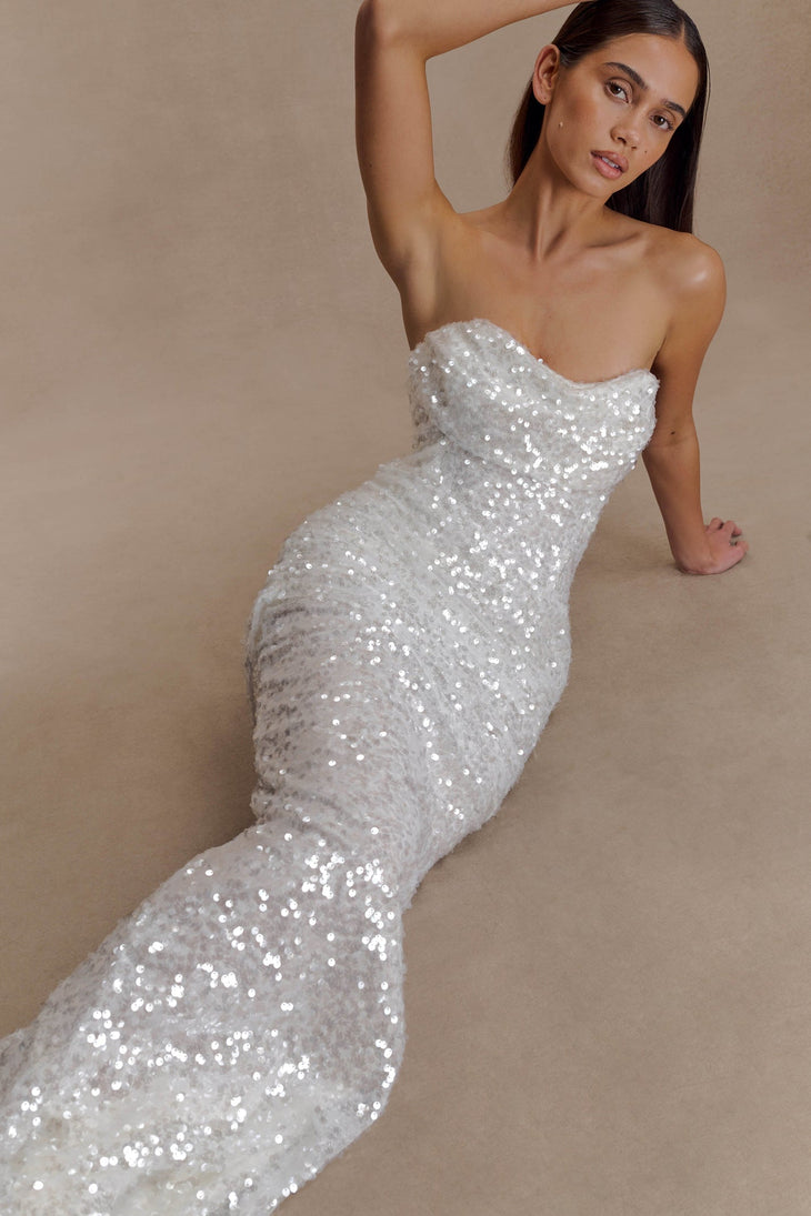 Glamorous white strapless sequin maxi dress with form-fitting silhouette and allover sparkle embellishments — Meshki | Endless UAE