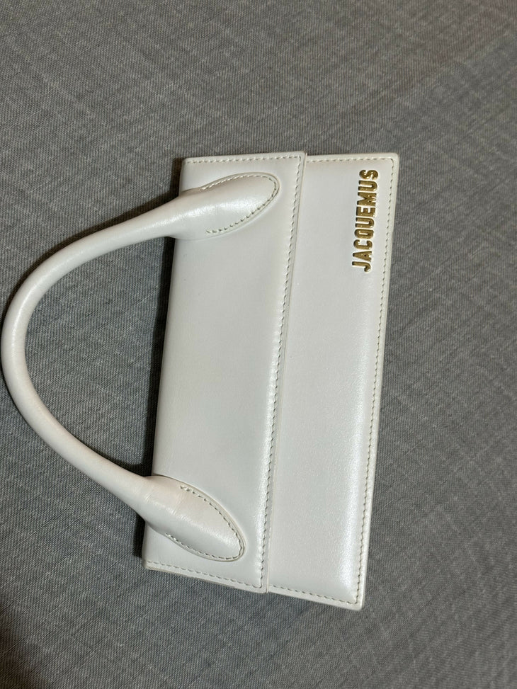 White leather shoulder bag with gold Jacquemus logo — Jacquemus | Endless UAE