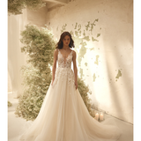 Agnes Dress in ivory with delicate lace bodice and flowing tulle skirt — Ria Tener | Endless UAE