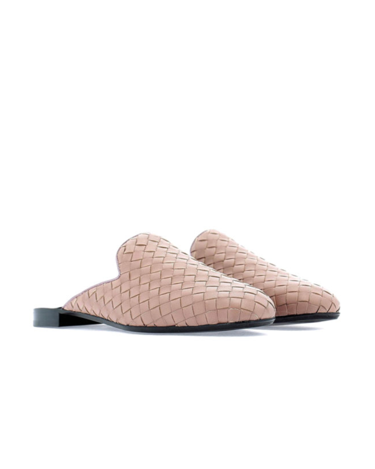 Fiandra Intrecciato Nappa Slippers in pink with black heel — Bottega Veneta | Endless UAE
