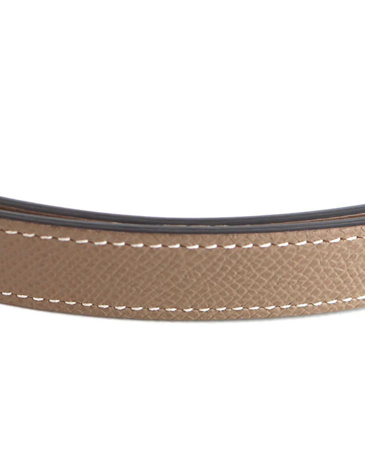 Hermes Kelly 18 belt in taupe leather with gold-toned buckle closure — Hermes | Endless UAE