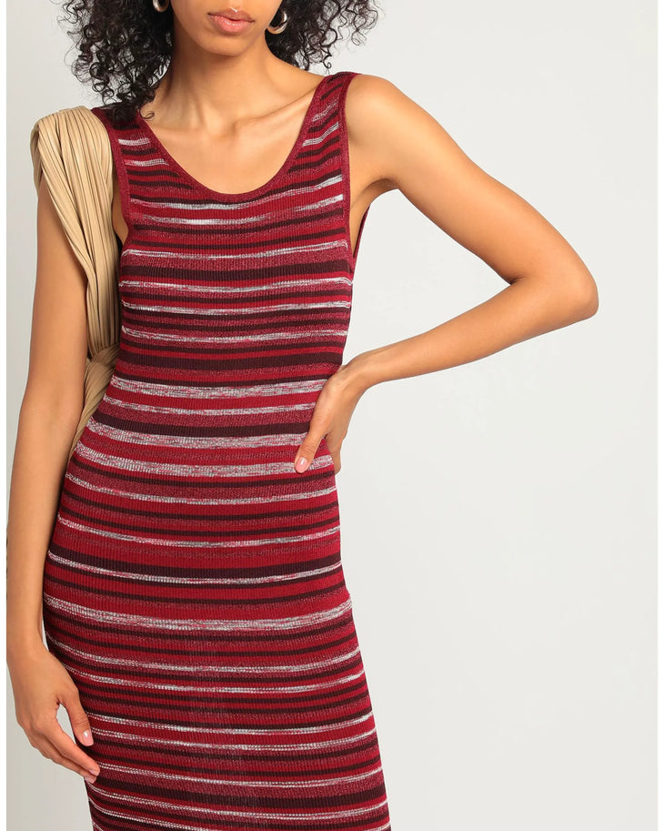 Striped knit midi dress in burgundy with beige shoulder bag and white slides — Missoni | Endless UAE