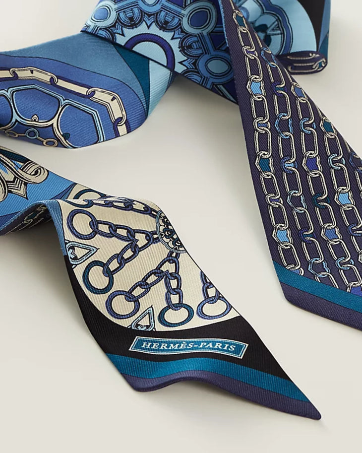 Effet Kaleidoscope blue twilly scarf with geometric patterns and ornamental motifs — Hermès | Endless UAE