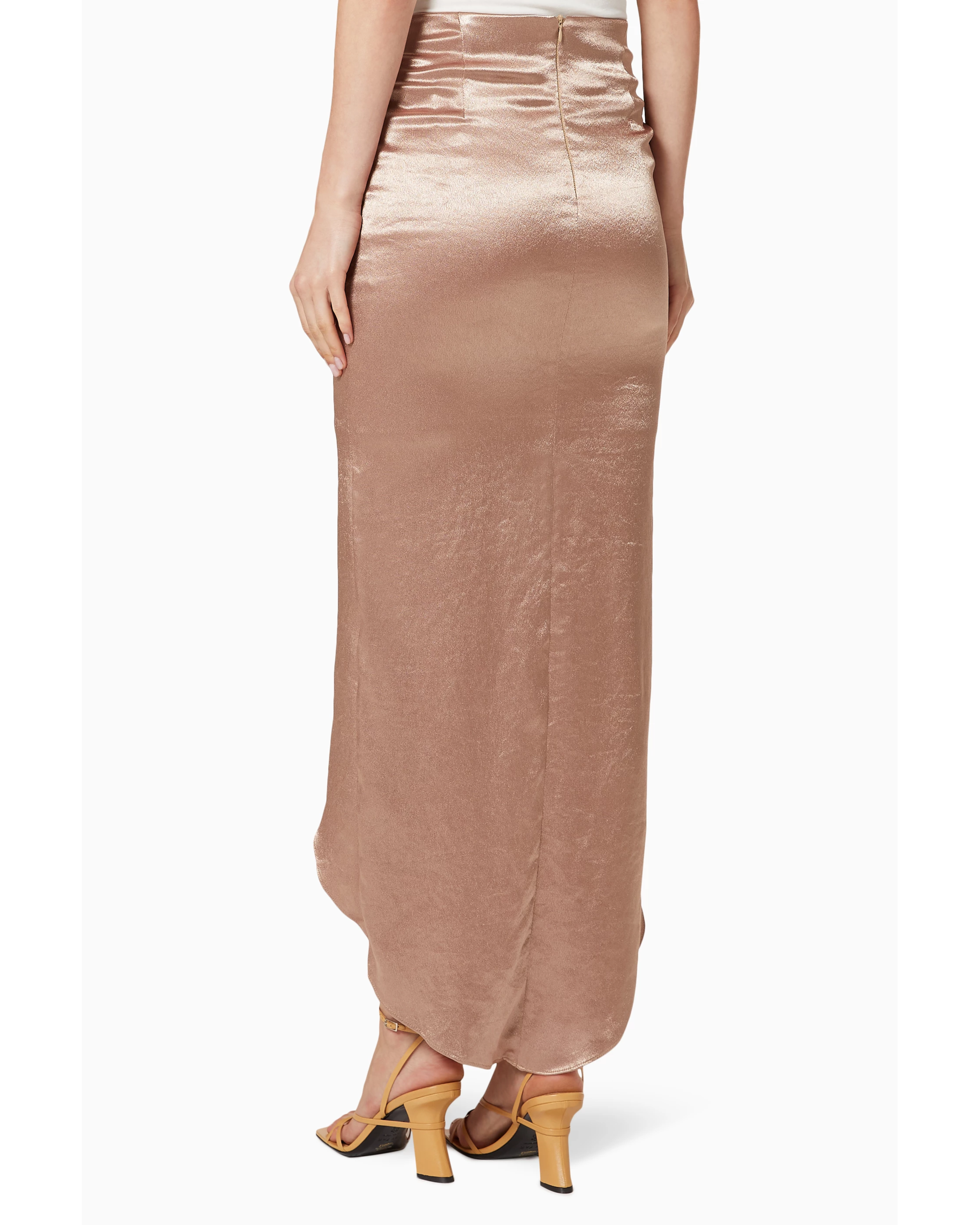 Rose gold velour wrap skirt with ruched detailing styled with white top — No Pise La Grama | Endless UAE