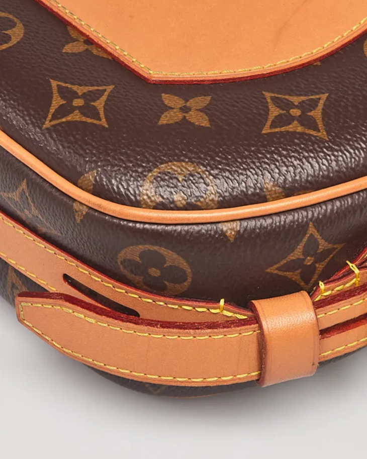 Louis Vuitton Boite Chapeau Souple MM monogram canvas crossbody bag with leather strap — Louis Vuitton | Endless UAE