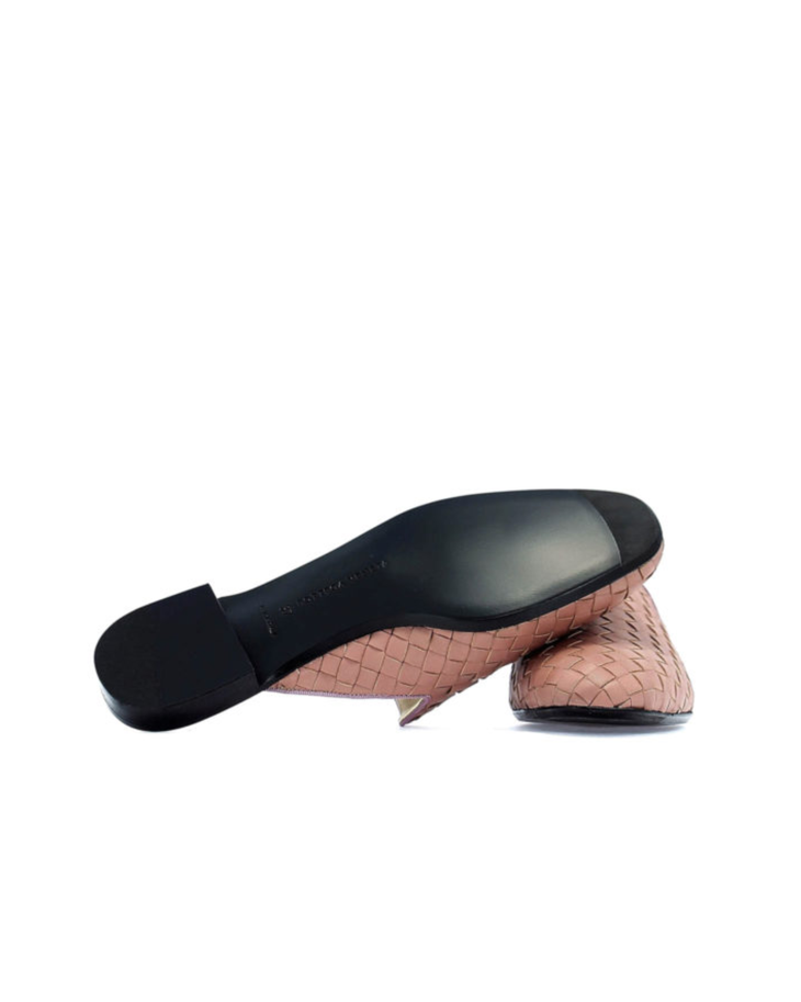 Fiandra Intrecciato Nappa Slippers in pink with black heel — Bottega Veneta | Endless UAE