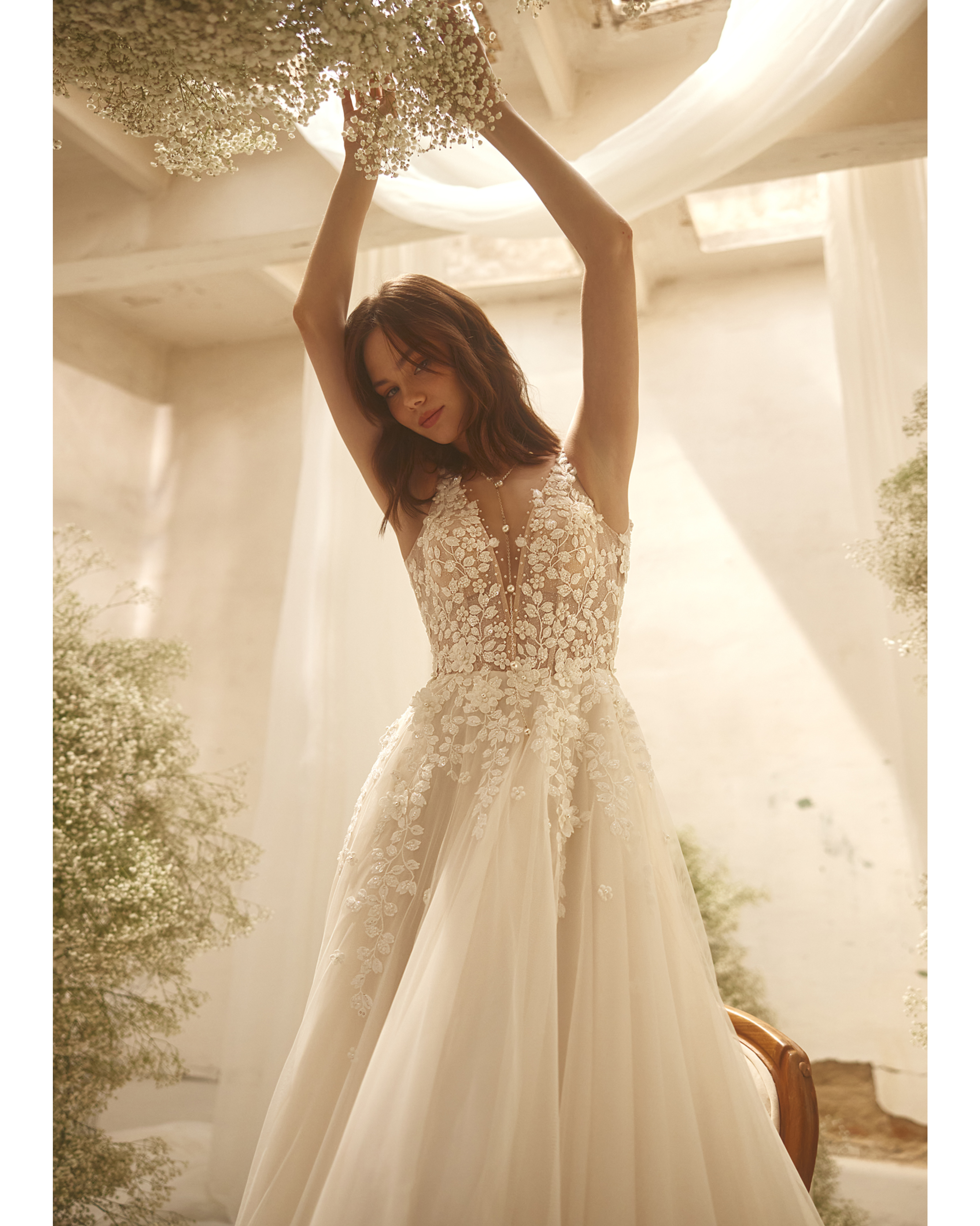 Agnes Dress in ivory with delicate lace bodice and flowing tulle skirt — Ria Tener | Endless UAE
