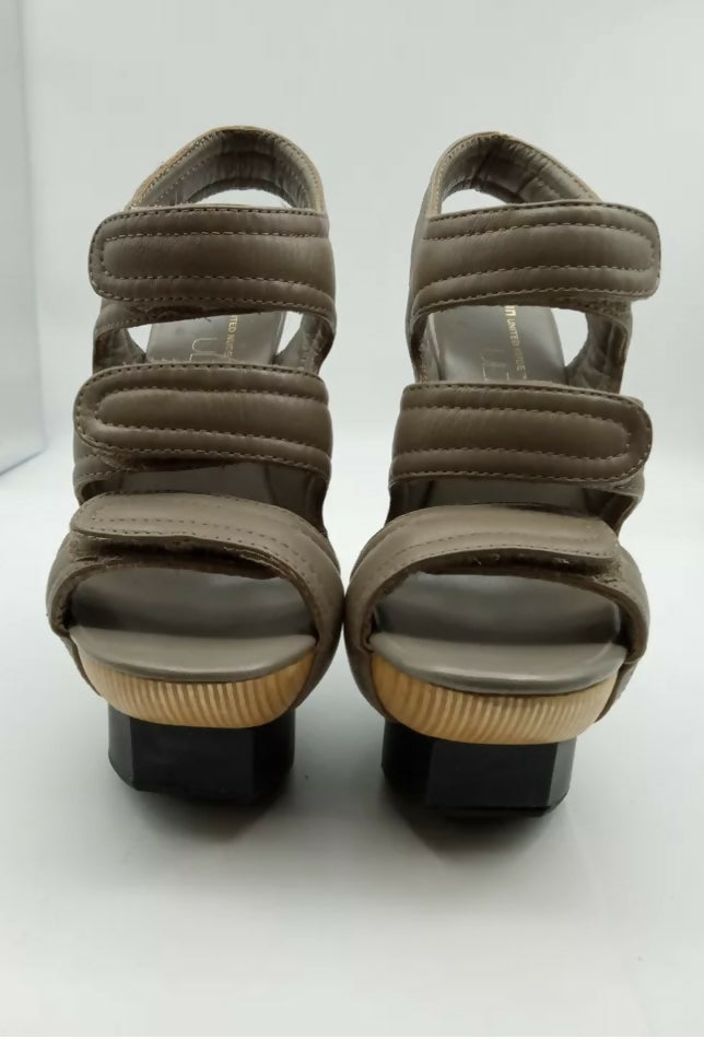 90 Degrees Space Gladiator Sandals - Endless - UAE Rental and Resale for Women's Fashion