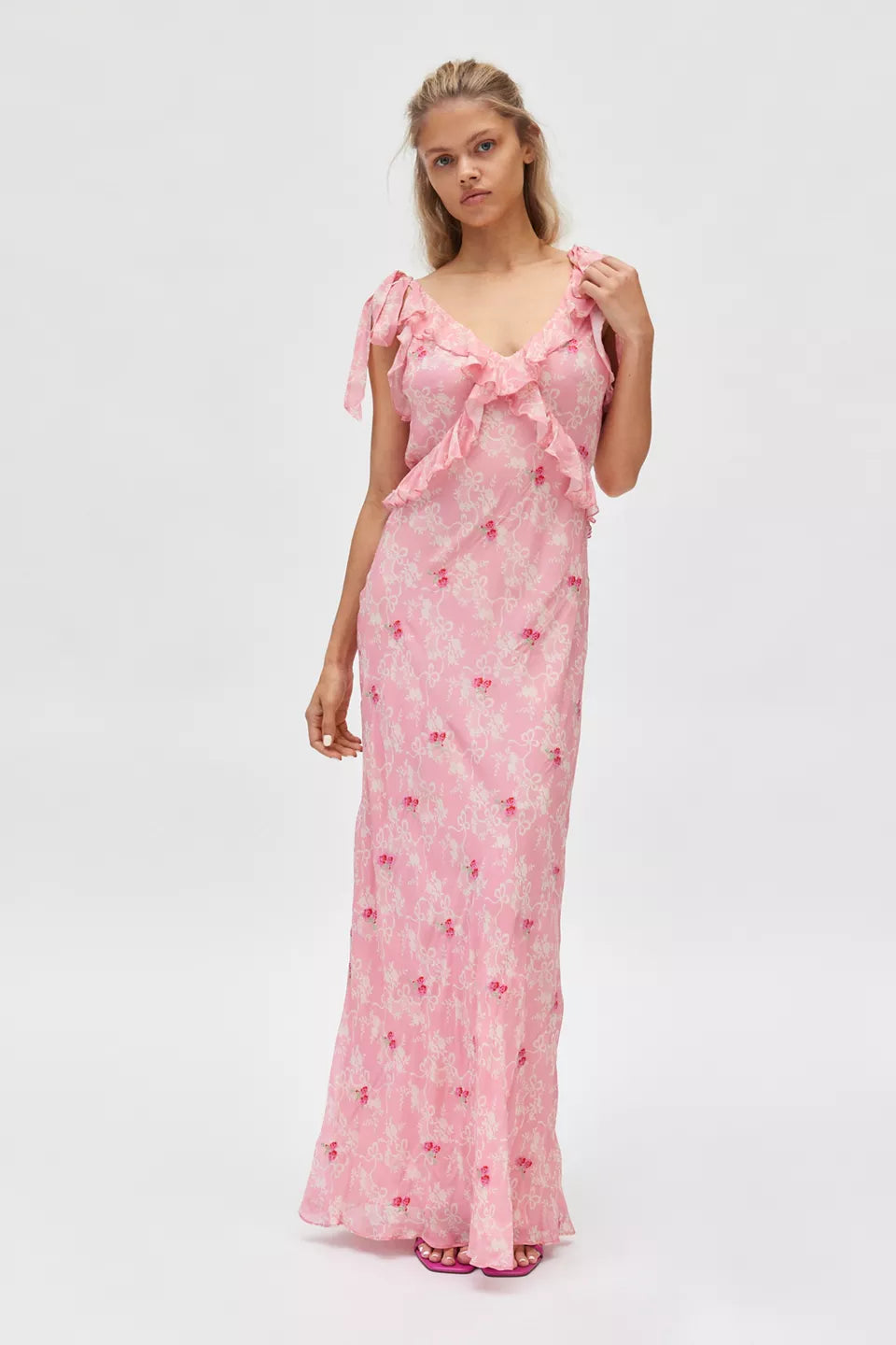 Pink floral maxi dress with ruffled neckline and short sleeves — LoveShackFancy | Endless UAE