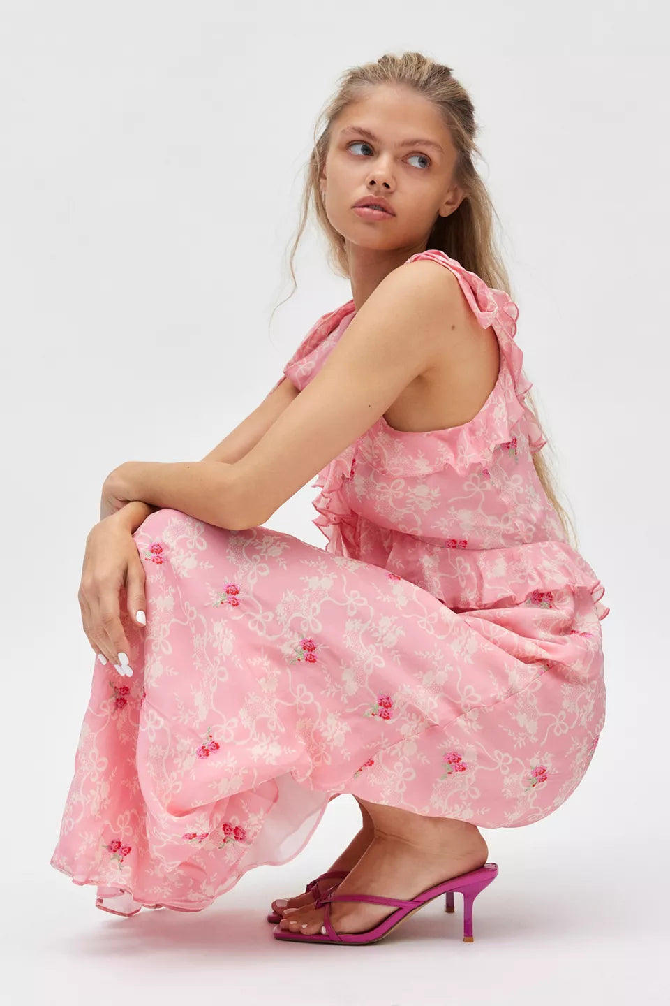 Pink floral maxi dress with ruffled neckline and short sleeves — LoveShackFancy | Endless UAE