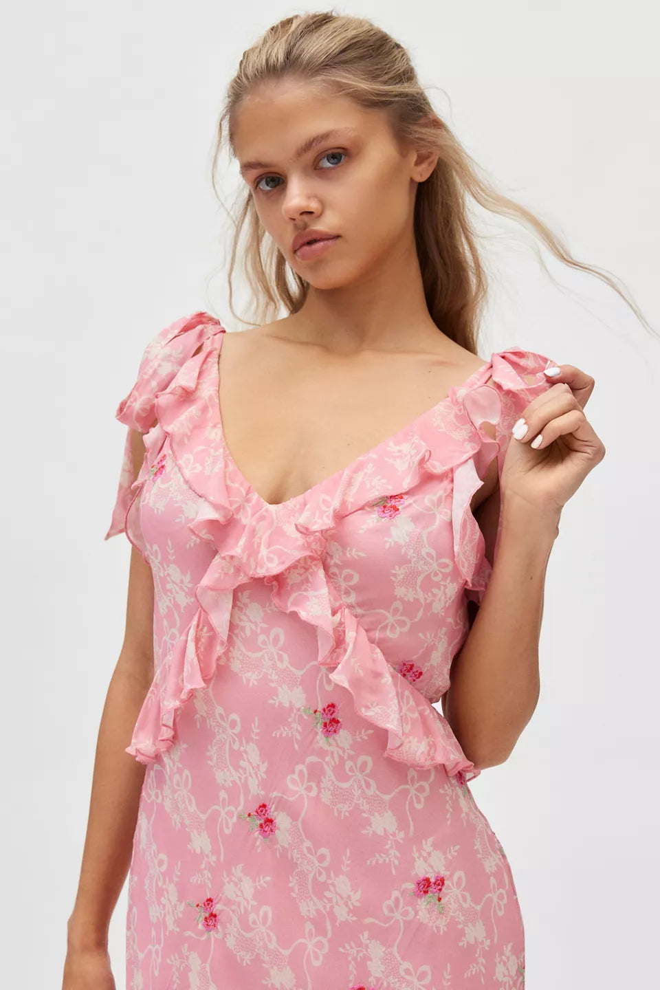 Pink floral maxi dress with ruffled neckline and short sleeves — LoveShackFancy | Endless UAE