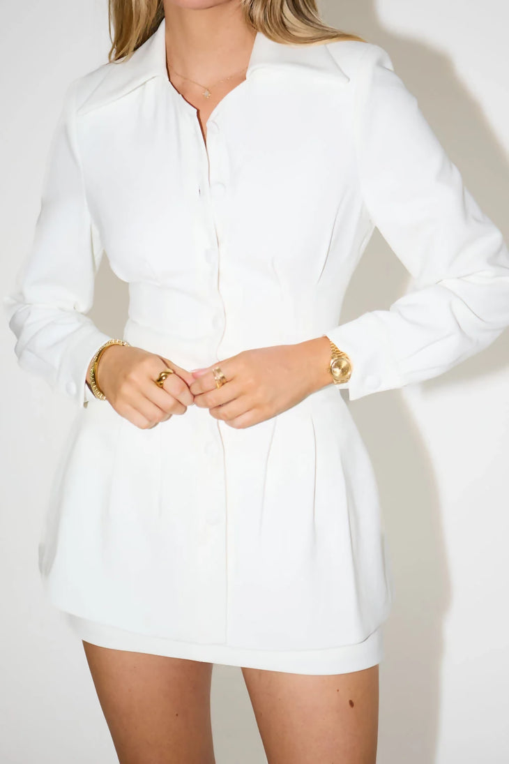Classic white long-sleeve shirt dress with collar and button front closure, styled with gold jewelry — Odd Muse | Endless UAE